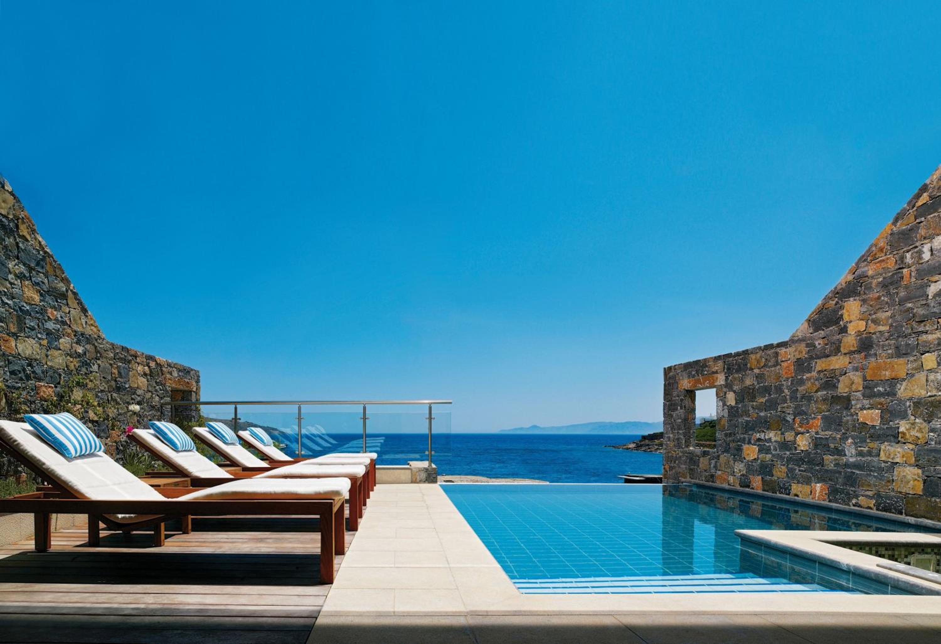 Gravousa Diamond Residence Four-Bedroom with Private Pool - Photo 13