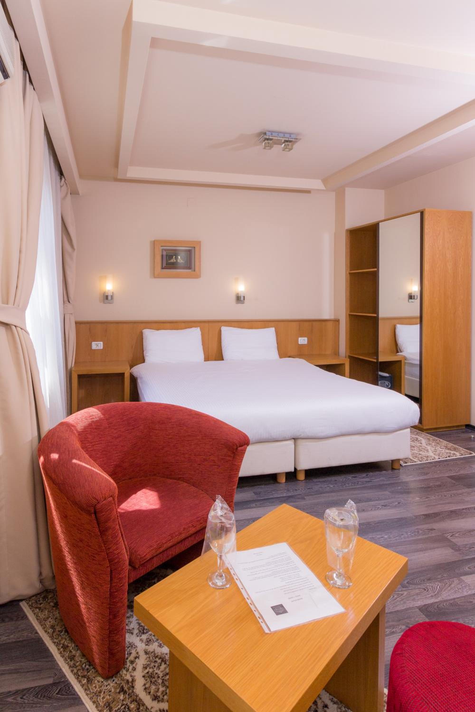 Double Room photo 2
