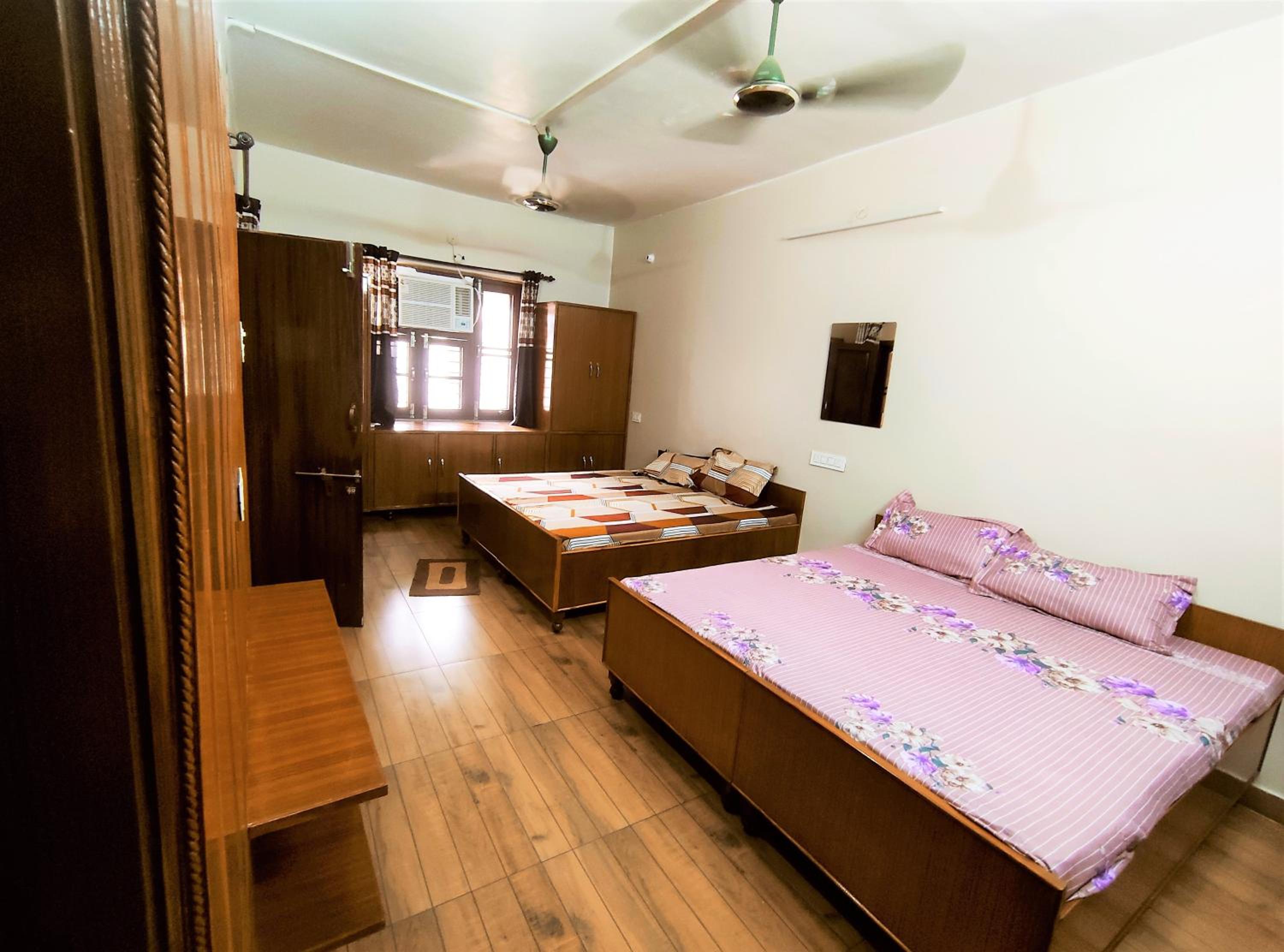 Deluxe Family Room