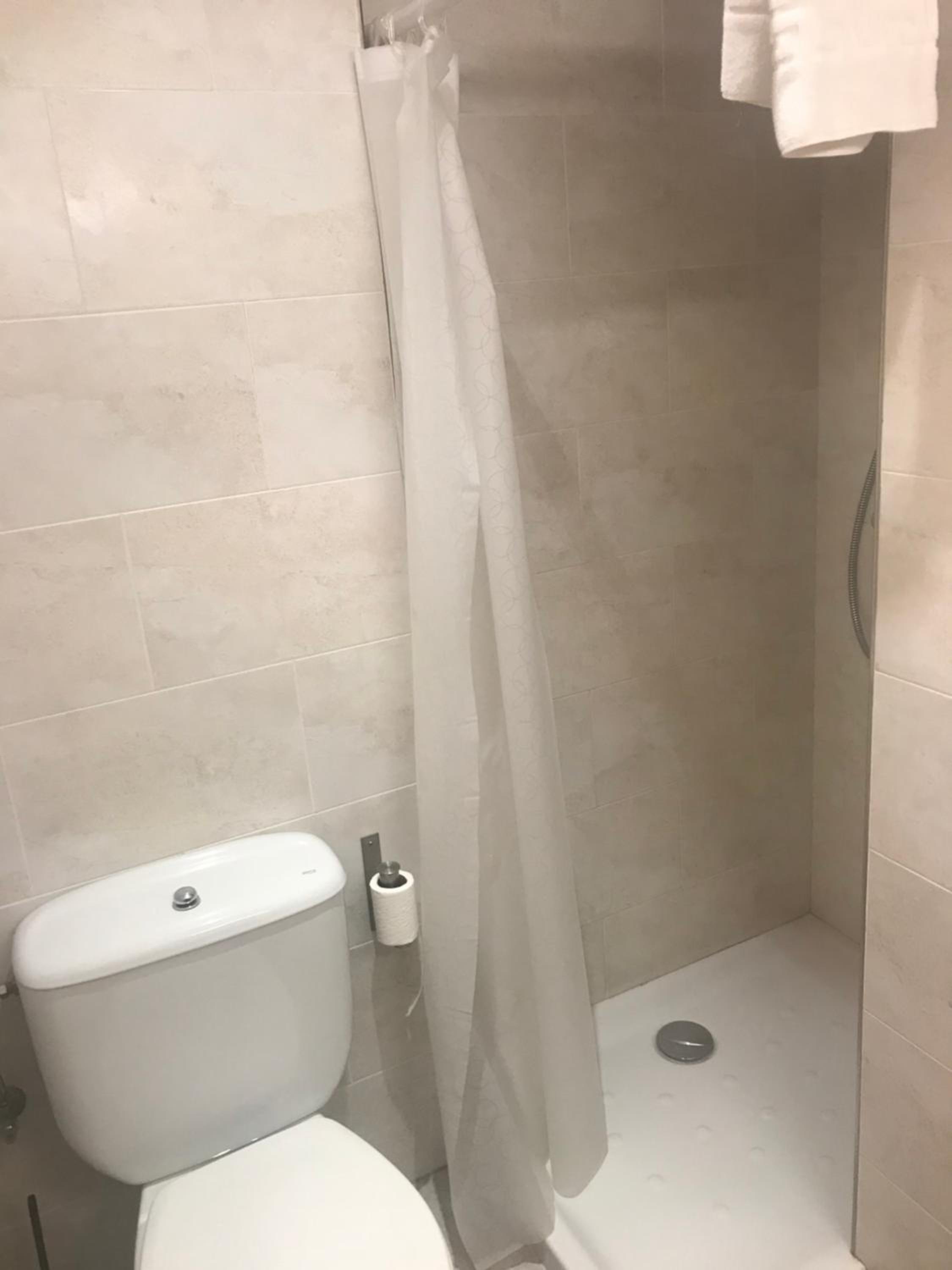 Economy Double or Twin Room photo 2