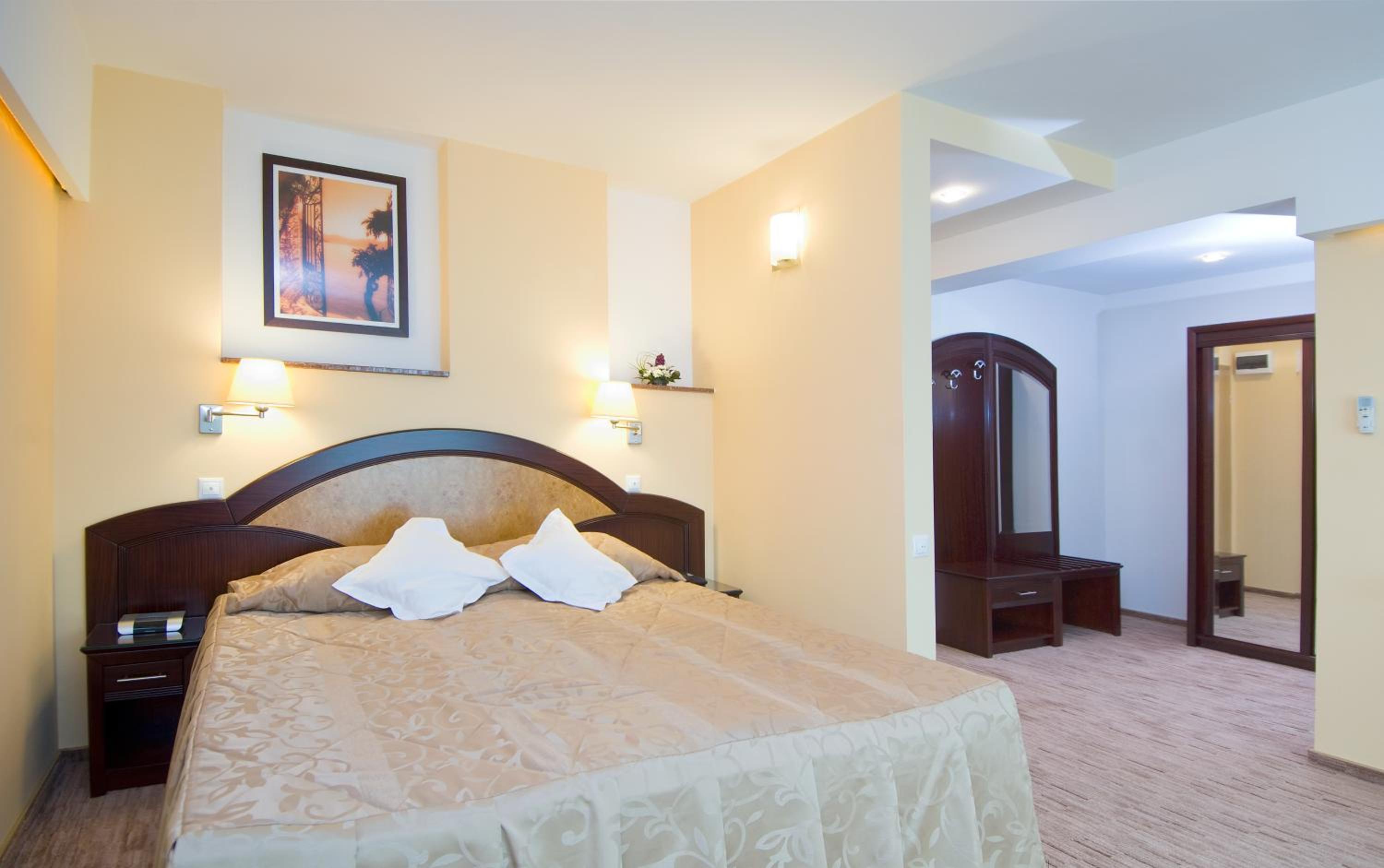 Deluxe Double Room - 4 stars - Photo 10