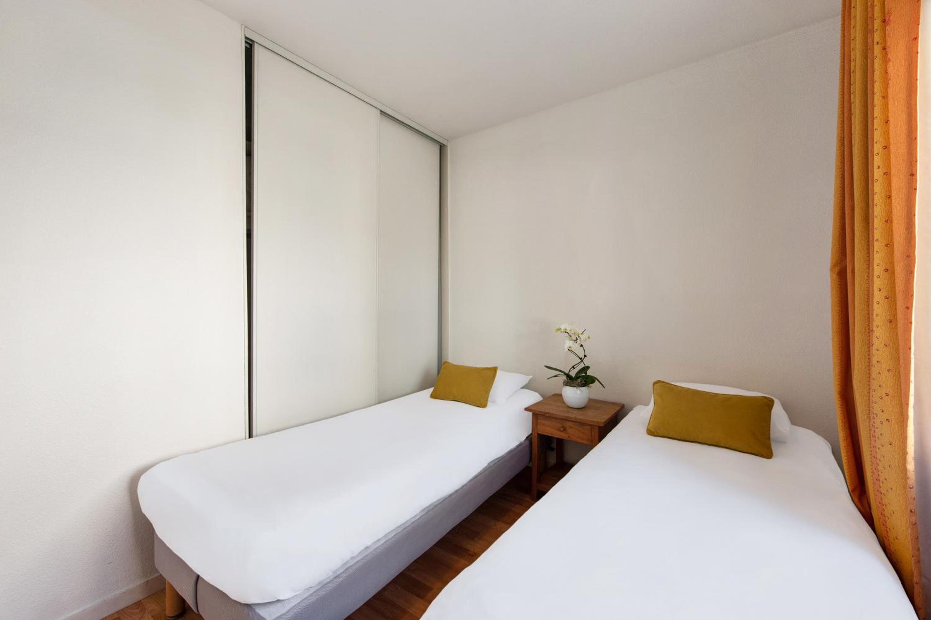 One Bedroom Apartment - Photo 4