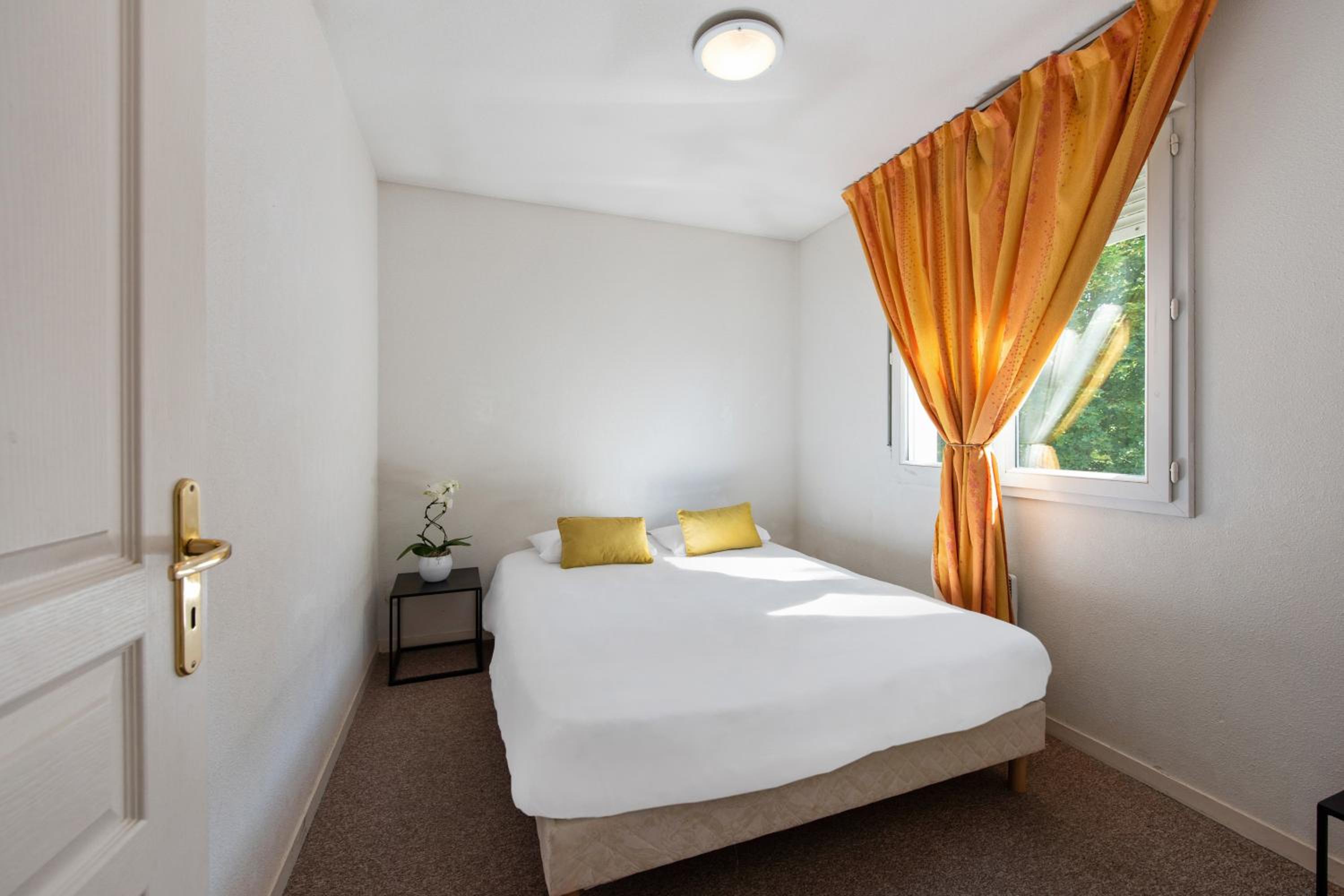 Two Bedroom Apartment  - Photo 1