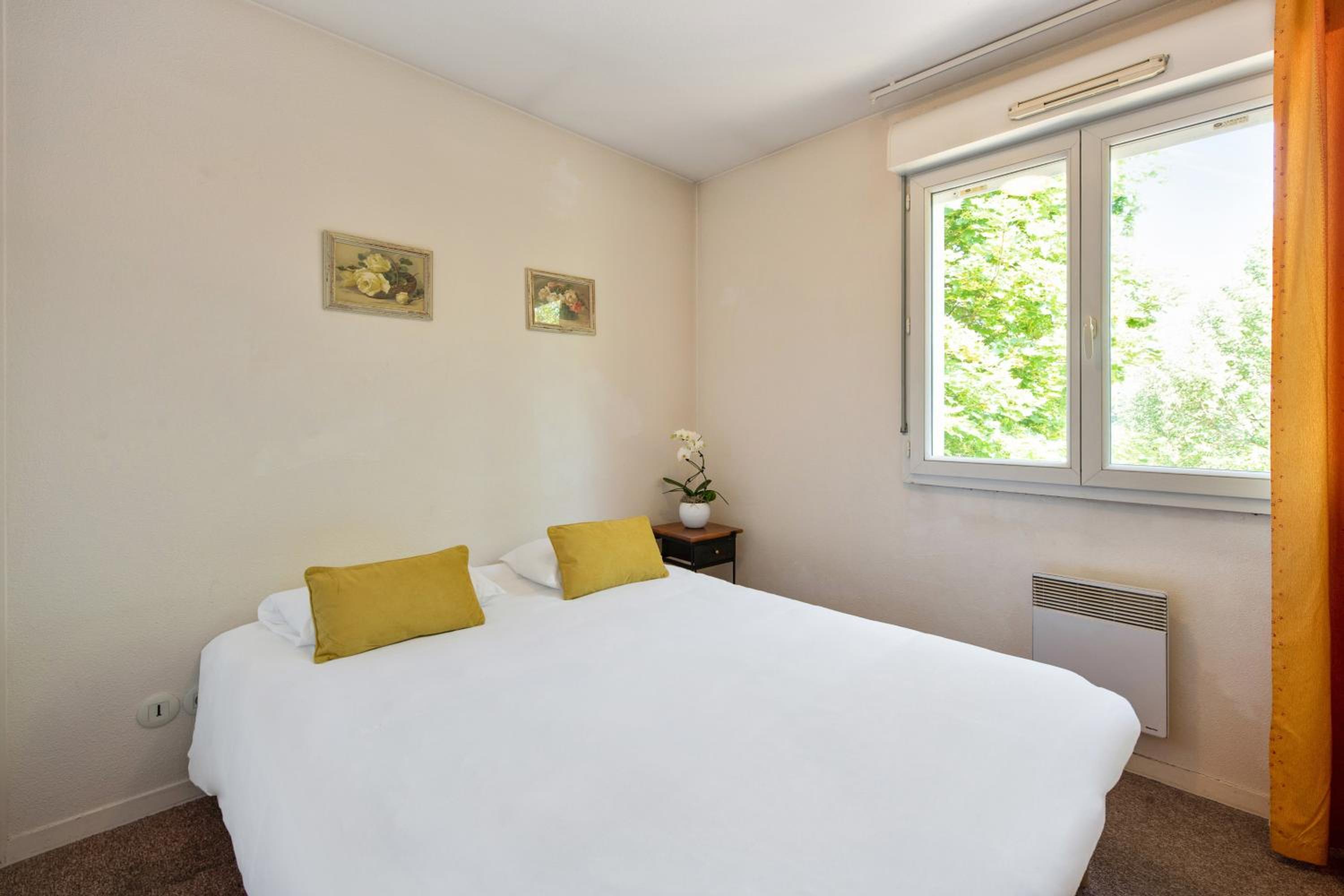 Two Bedroom Apartment  - Photo 9