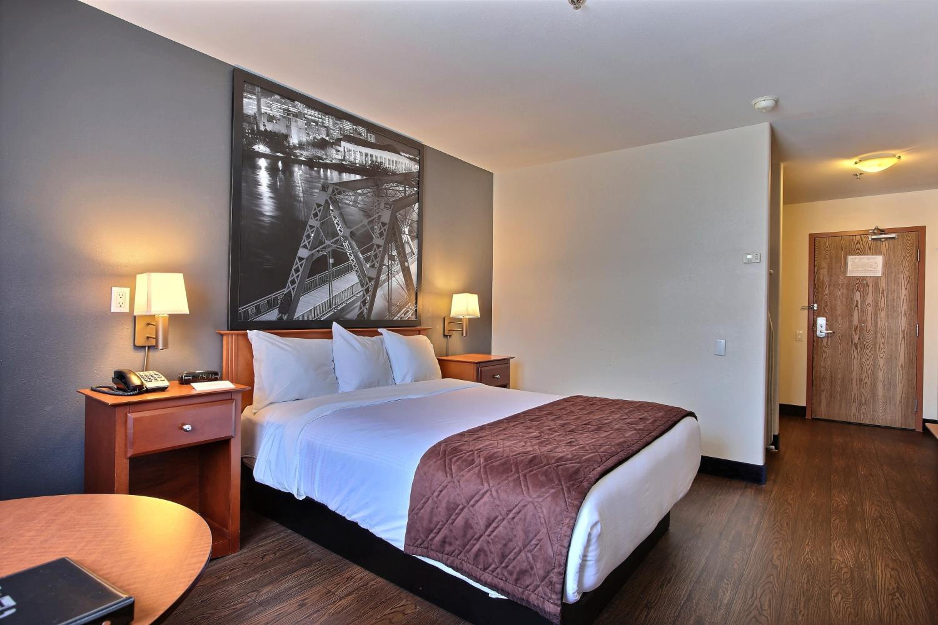 Queen Room - Disability Access - Non-Smoking - Photo 2