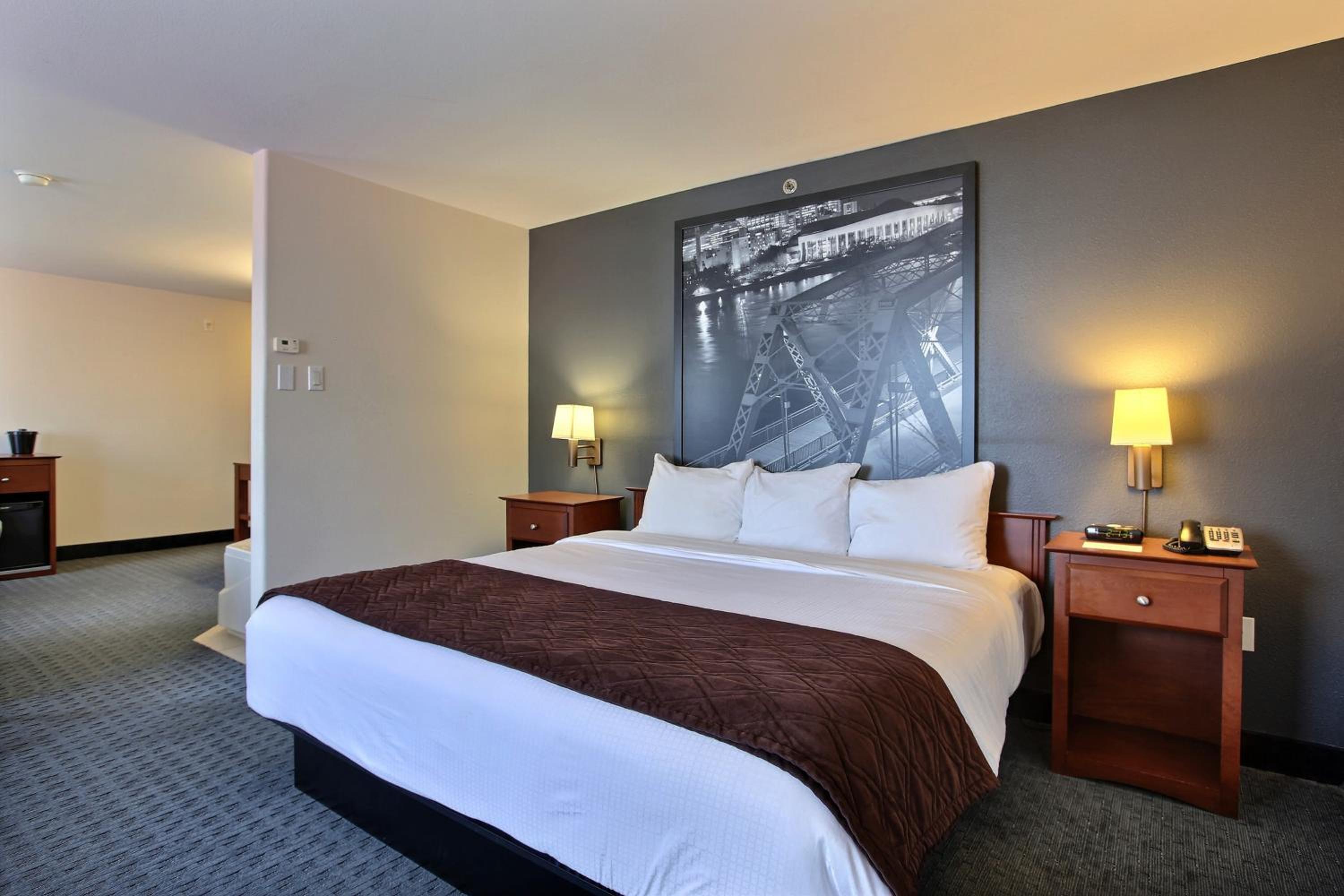 Executive King Suite - Non-Smoking - Photo 1