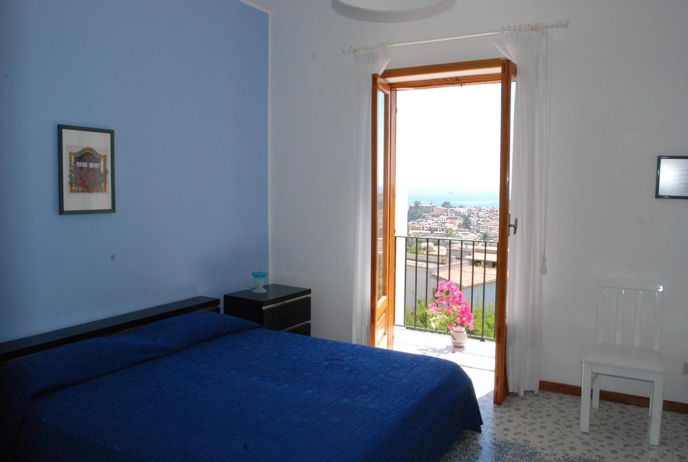 Large One-Bedroom Apartment - Photo 7
