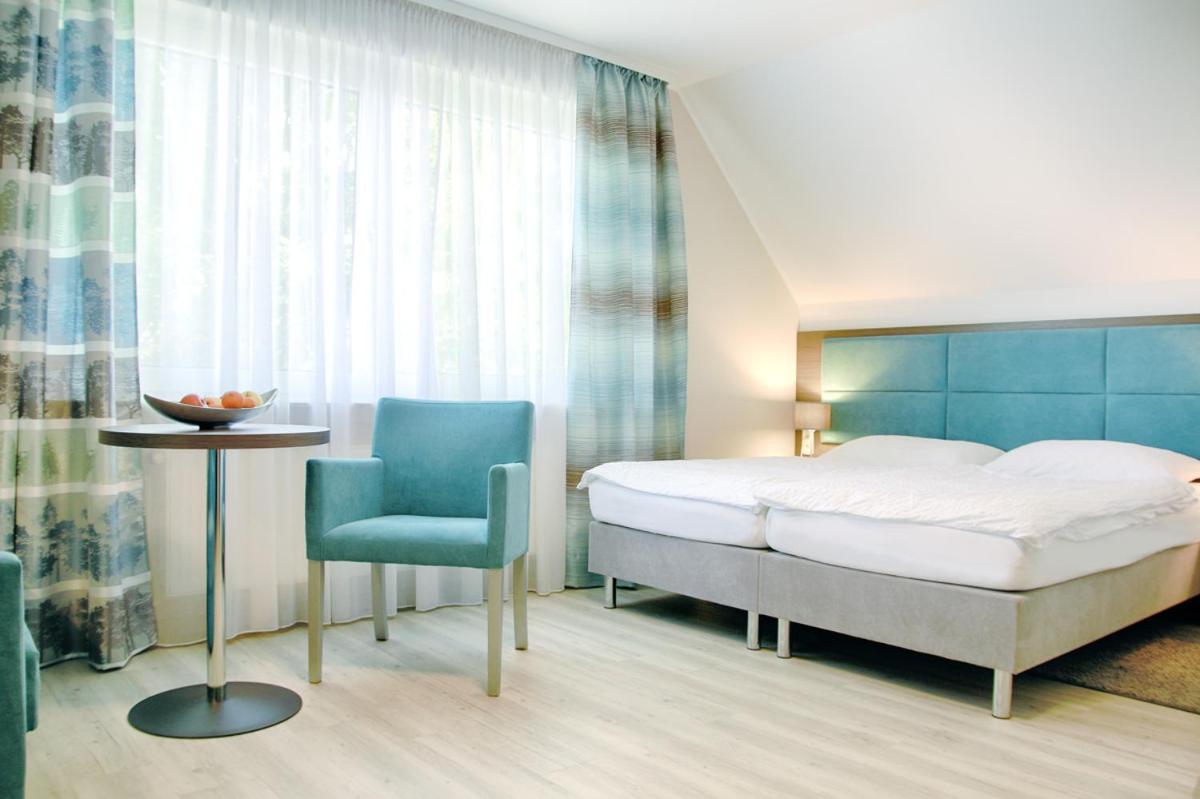 Deluxe Double Room (2 Adults + 1 Child) photo 2