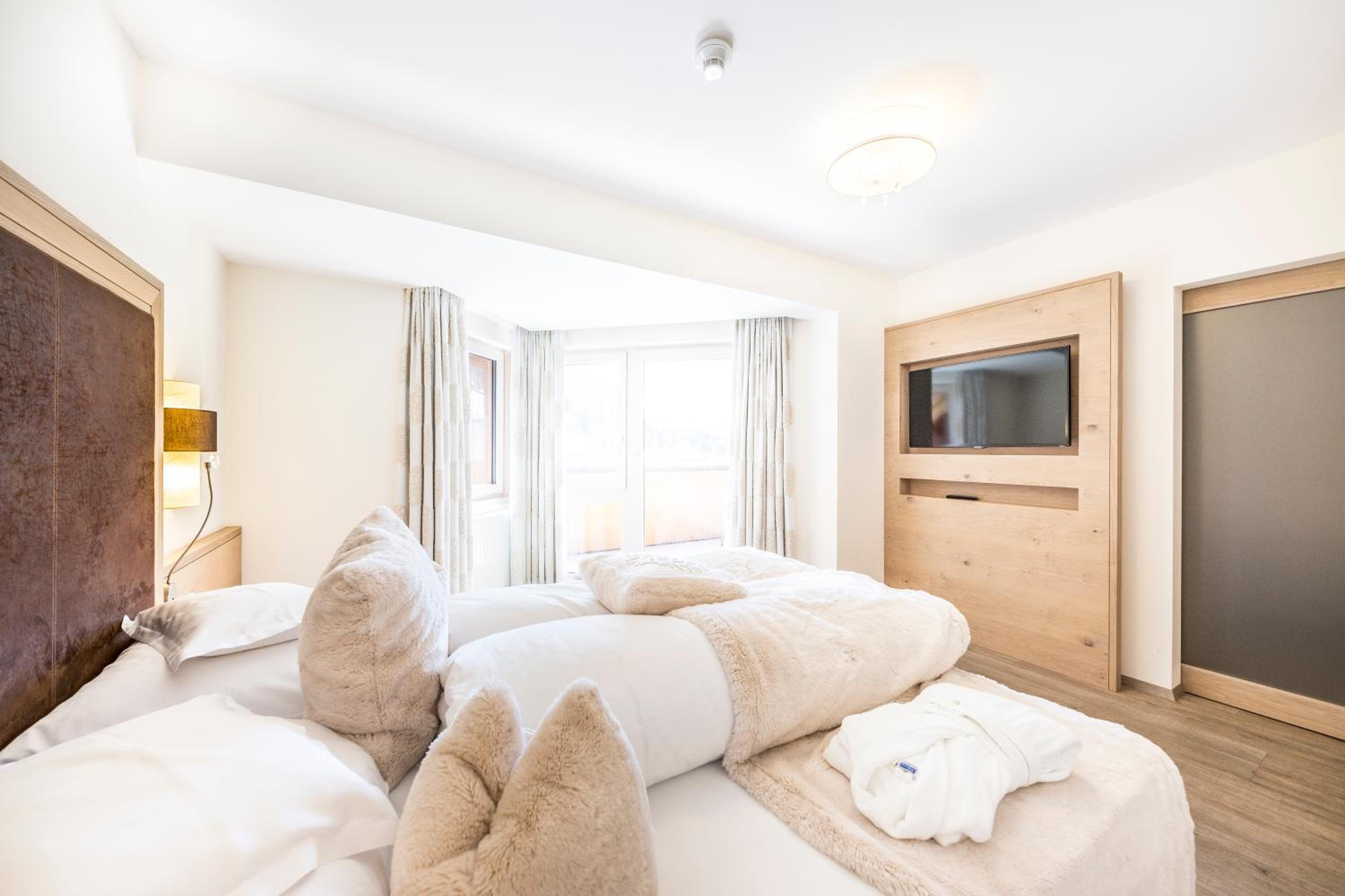Post Suite - Photo 8