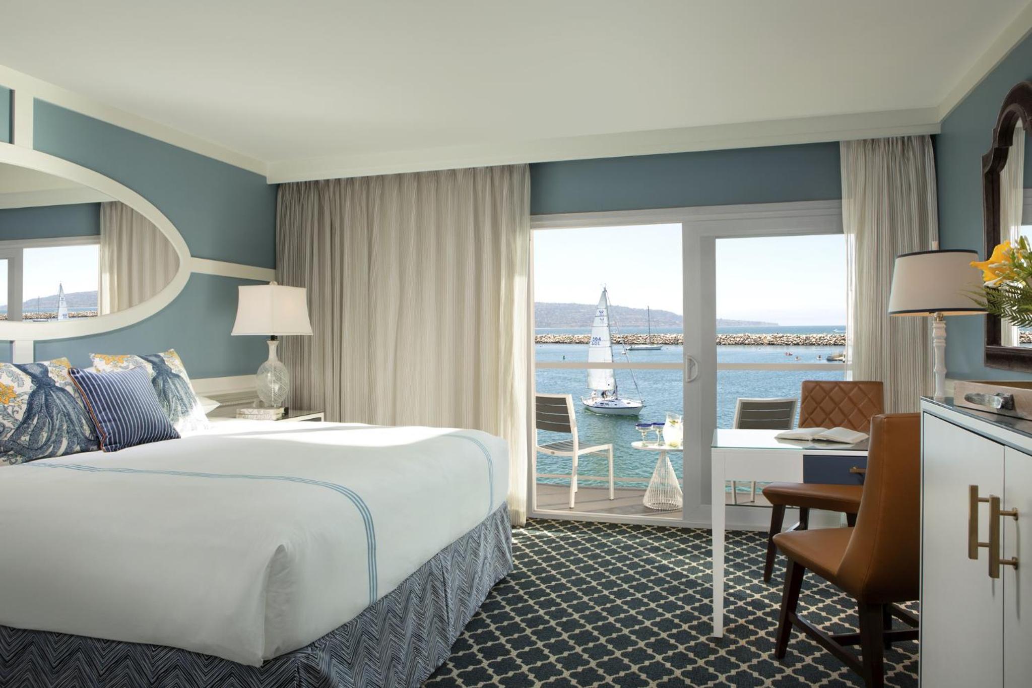 Deluxe King Room with Ocean View - Photo 1