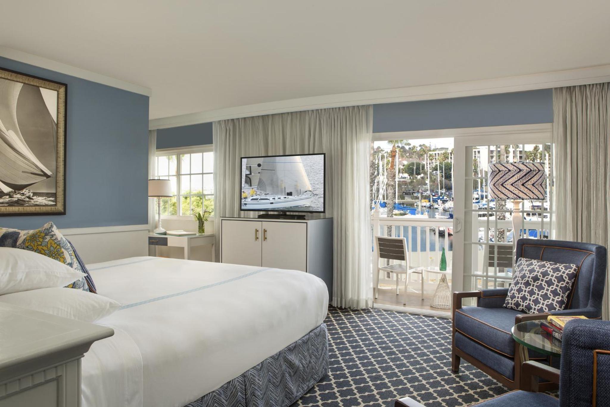 Deluxe King Room - Photo 1