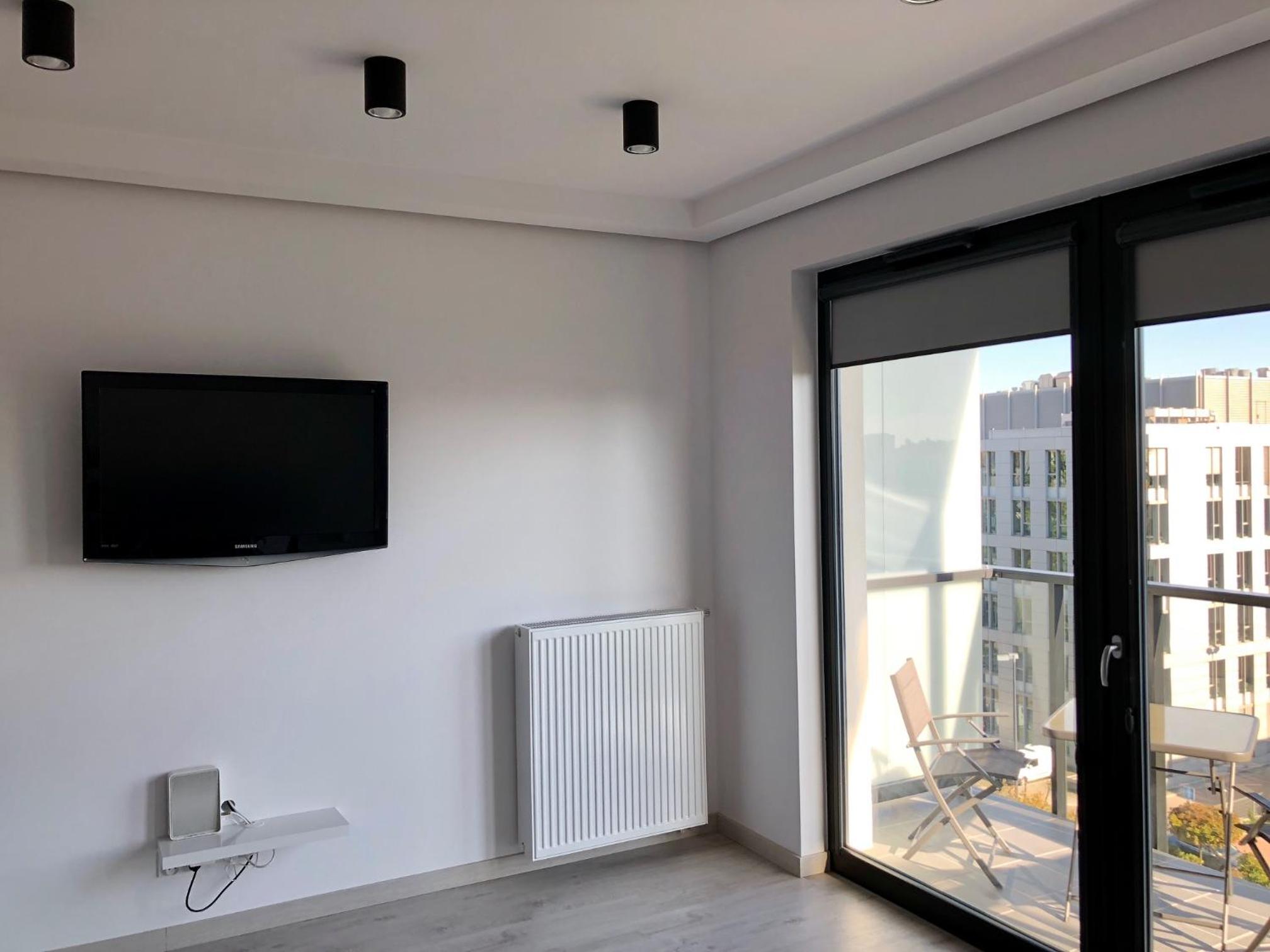 Apartment with Balcony - Photo 11