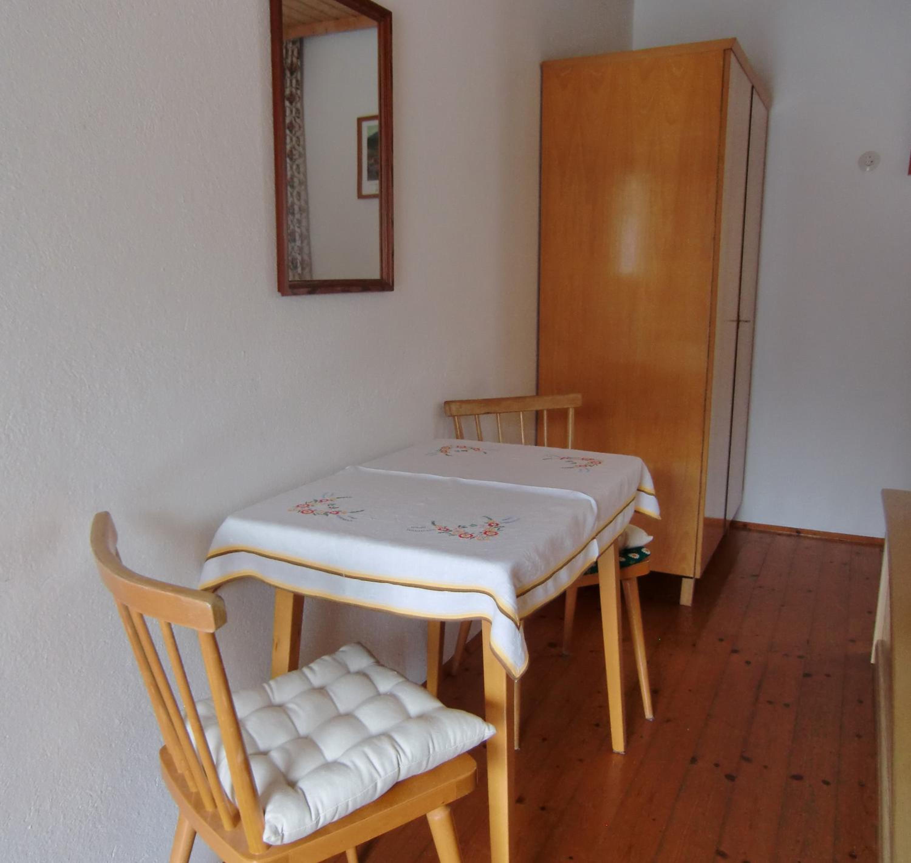 Economy Double Room - Photo 3