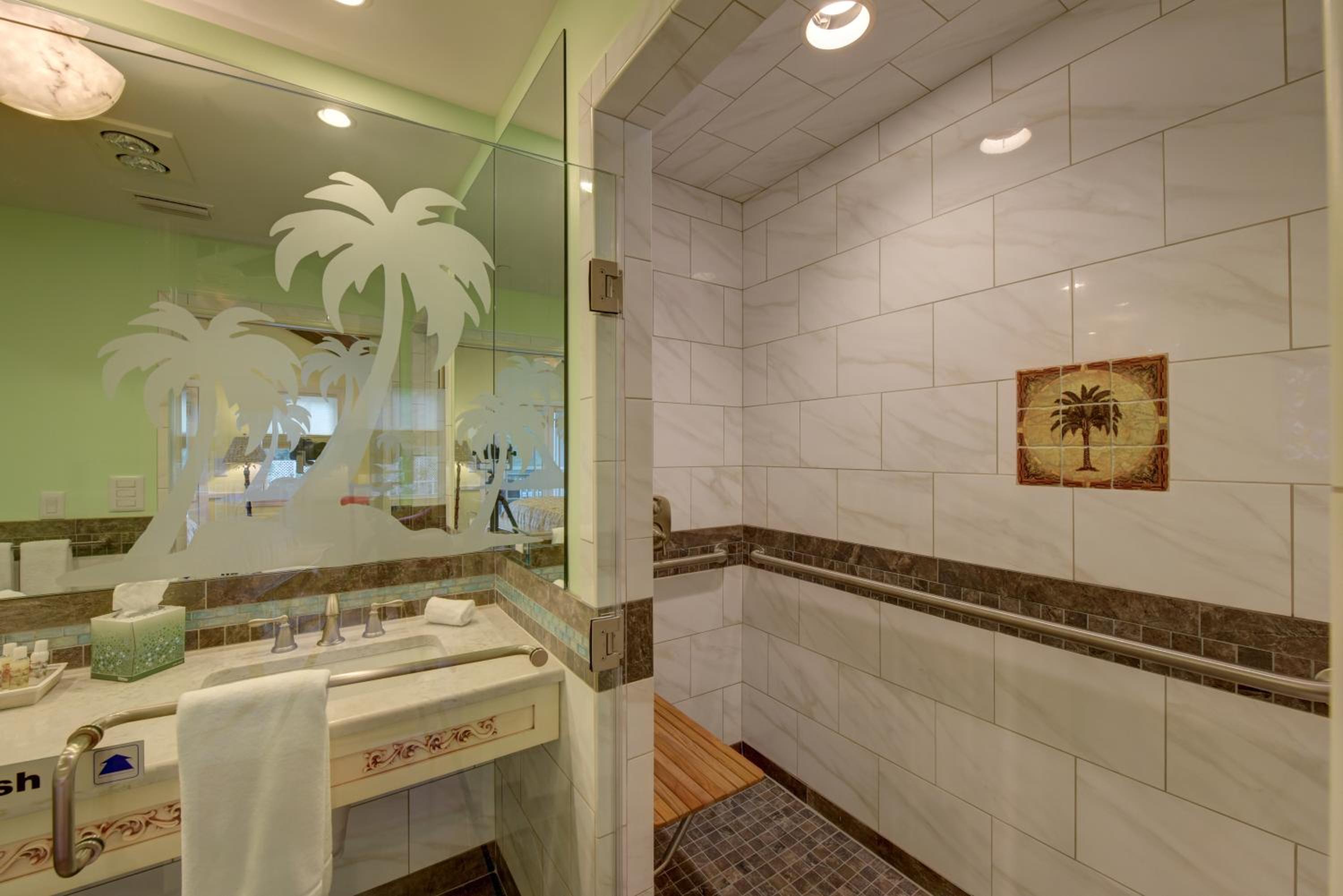 Deluxe Double Room with Balcony photo 3