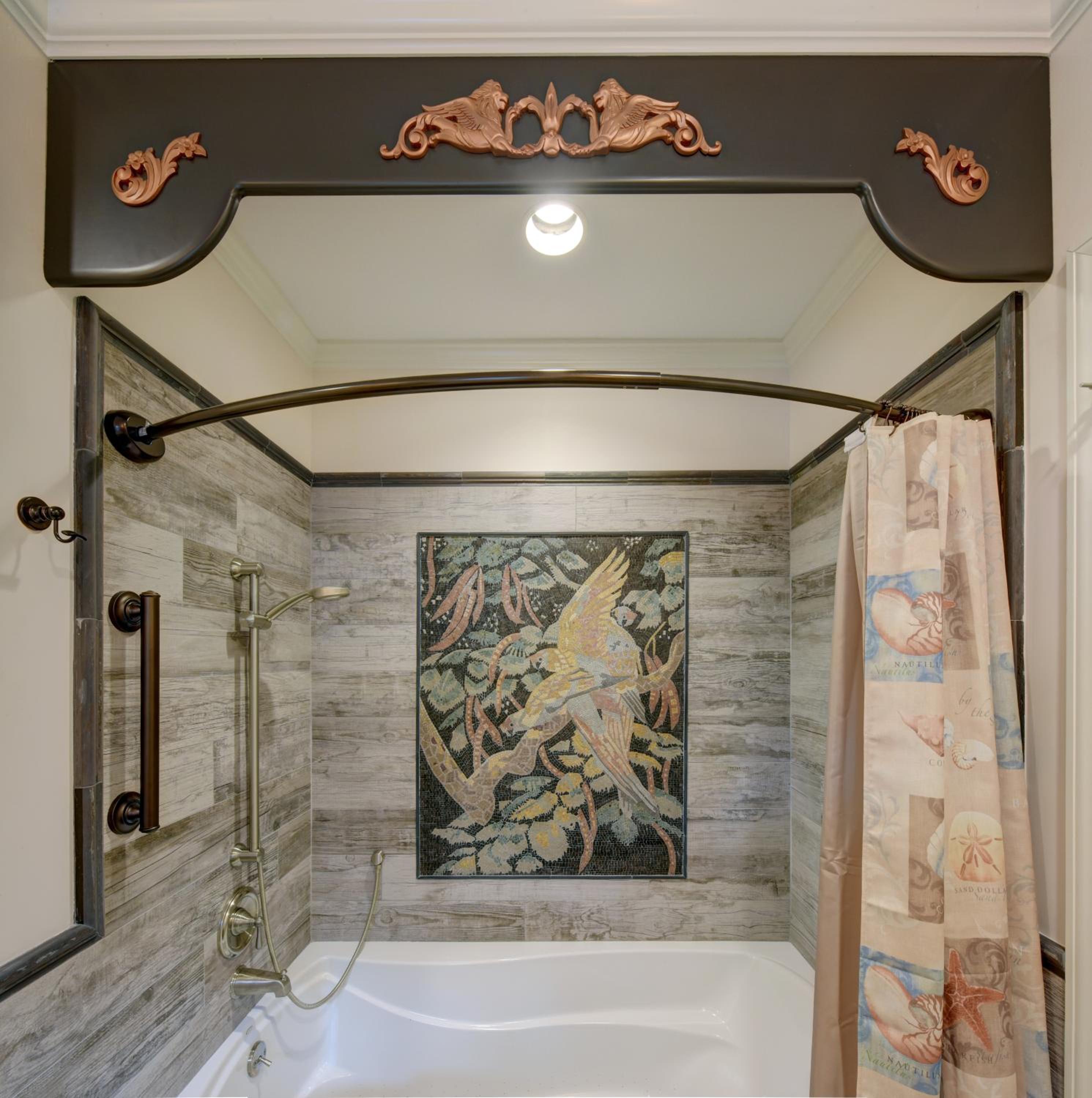 Deluxe King Suite photo 3