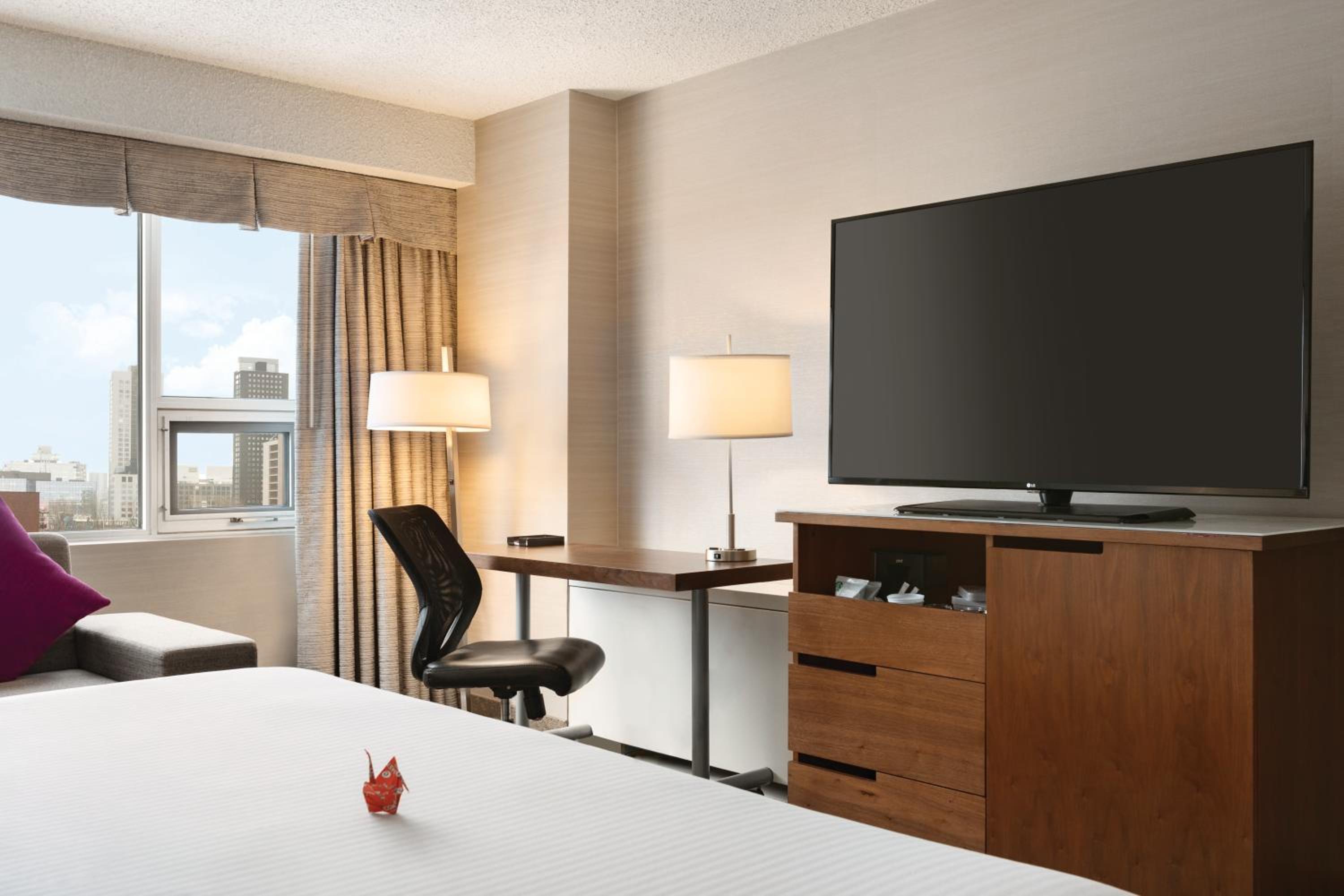 Coast Premium King Bed With View