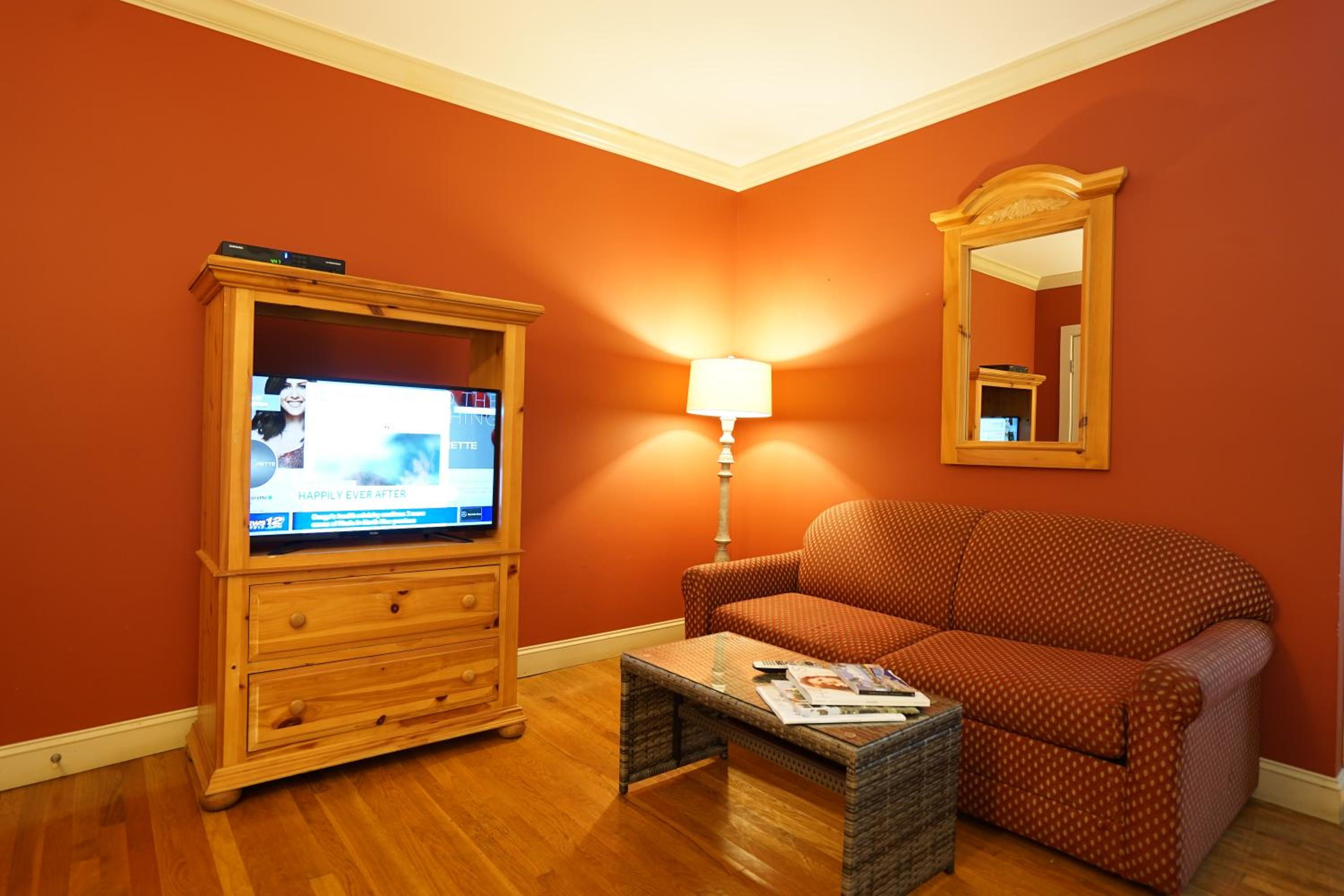 Deluxe Queen Room - Photo 4