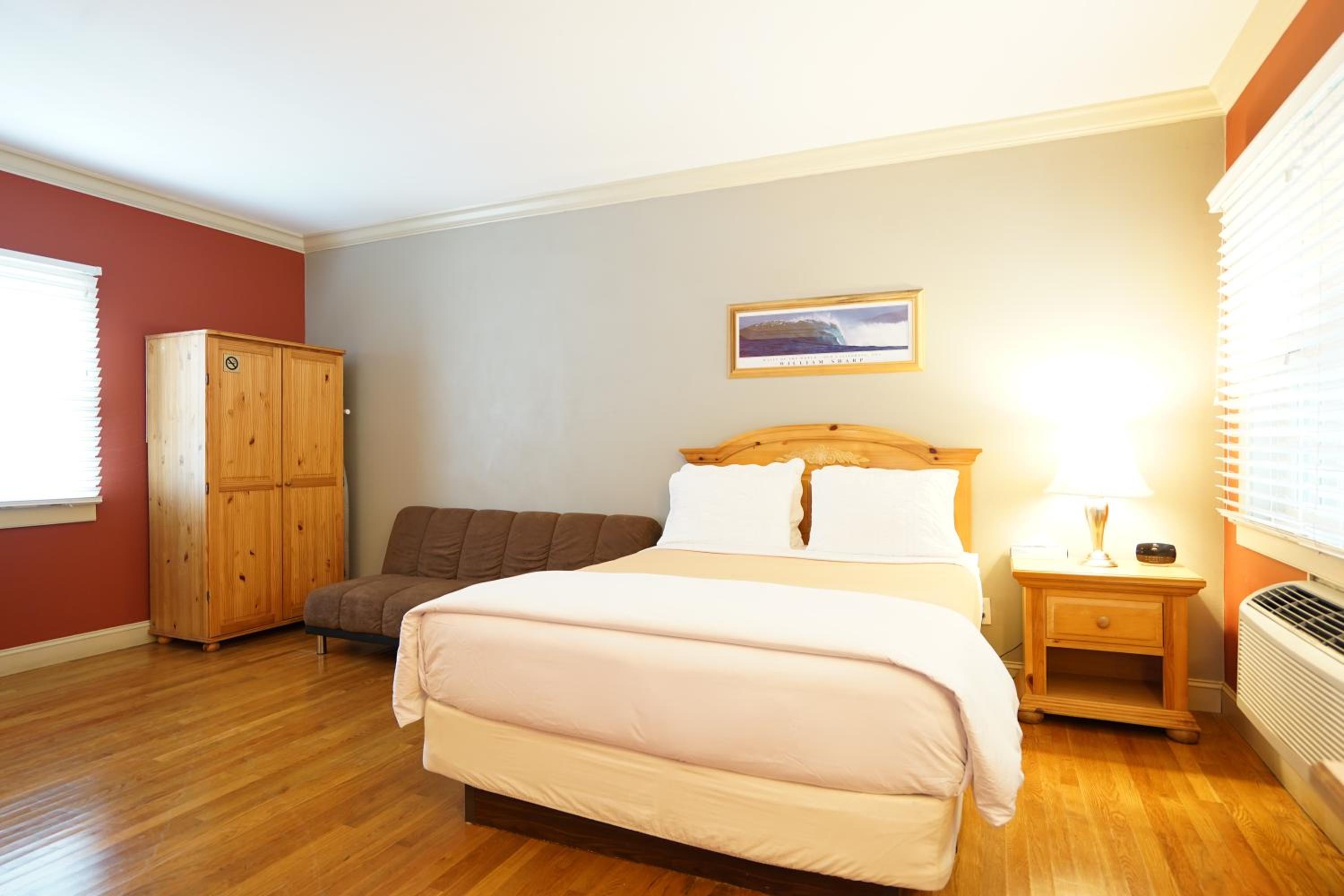 Deluxe Queen Room - Photo 2