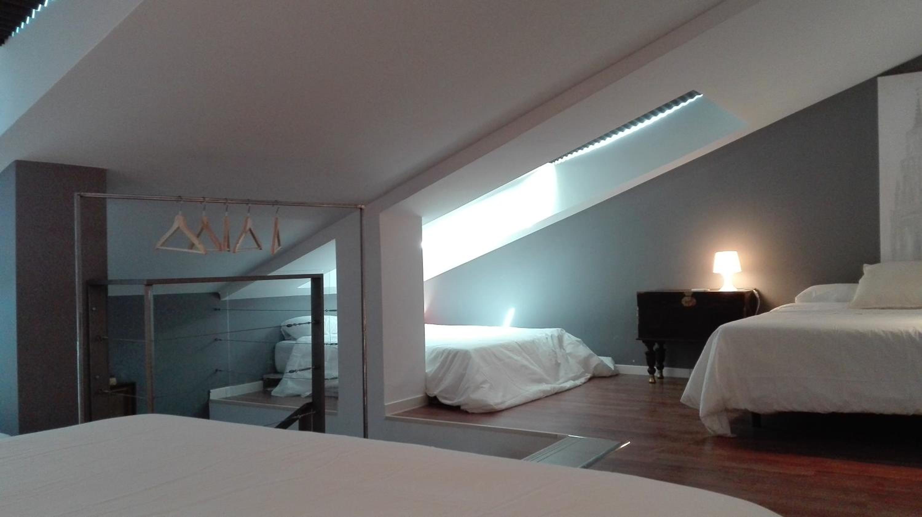 Apartment - Split Level - Photo 10