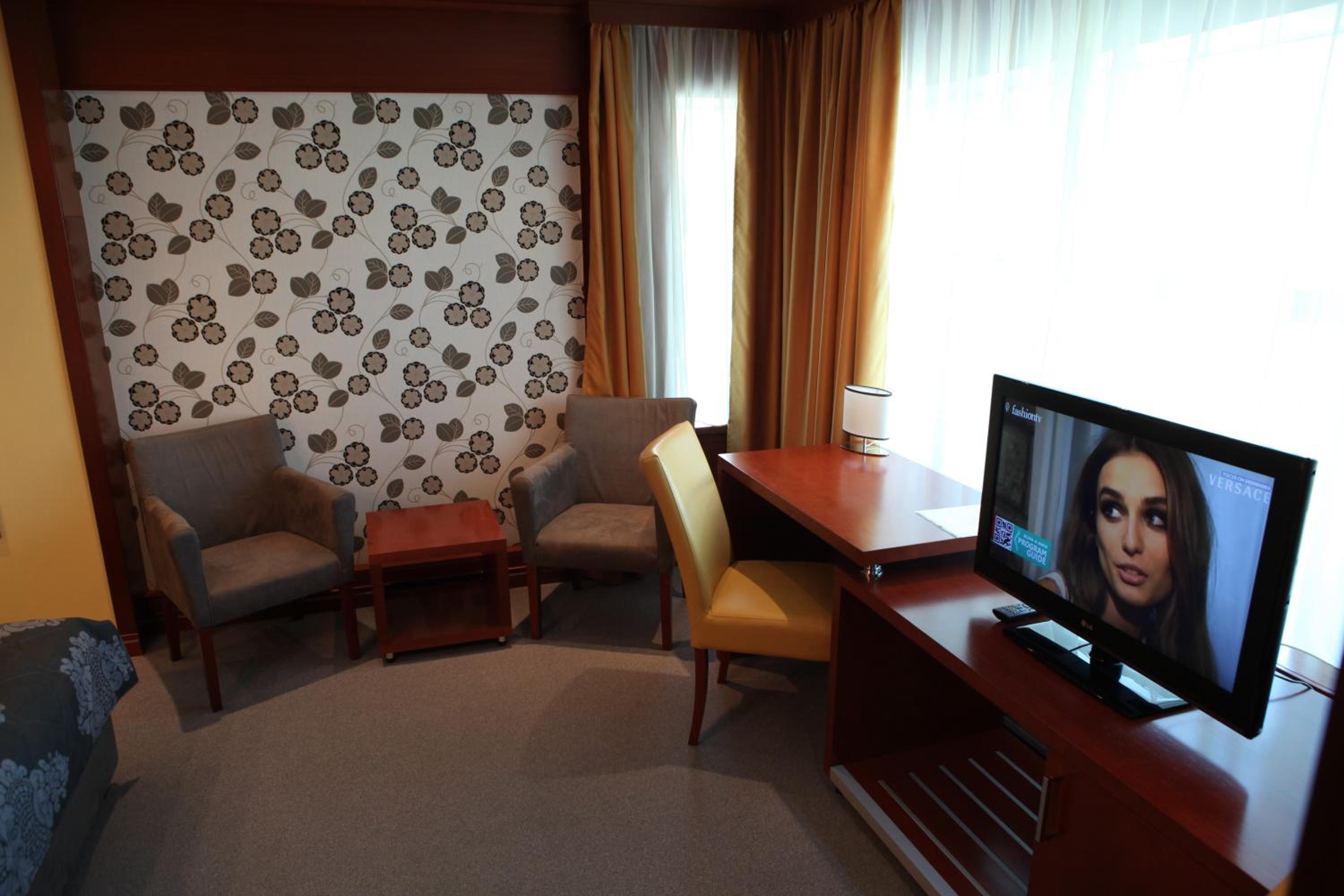 Double Room - Photo 3