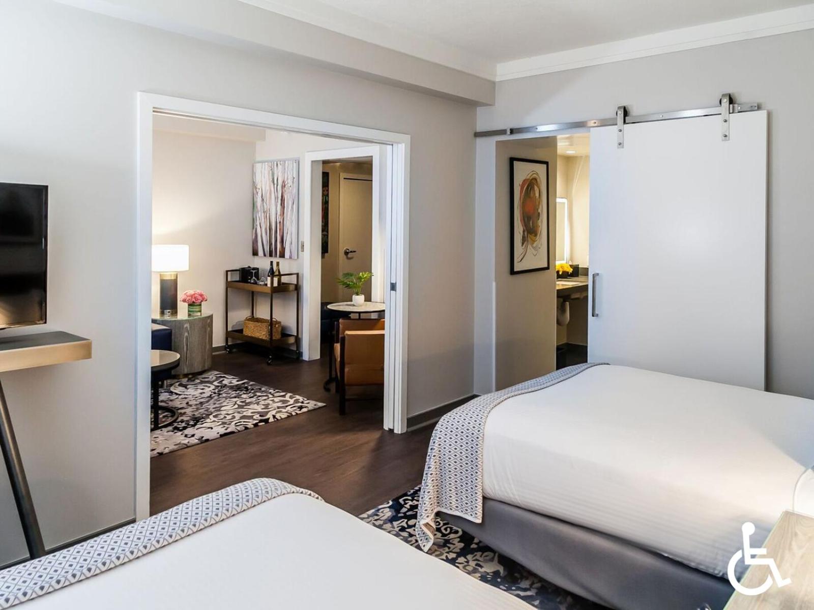 Deluxe Double Accessible - Photo 1
