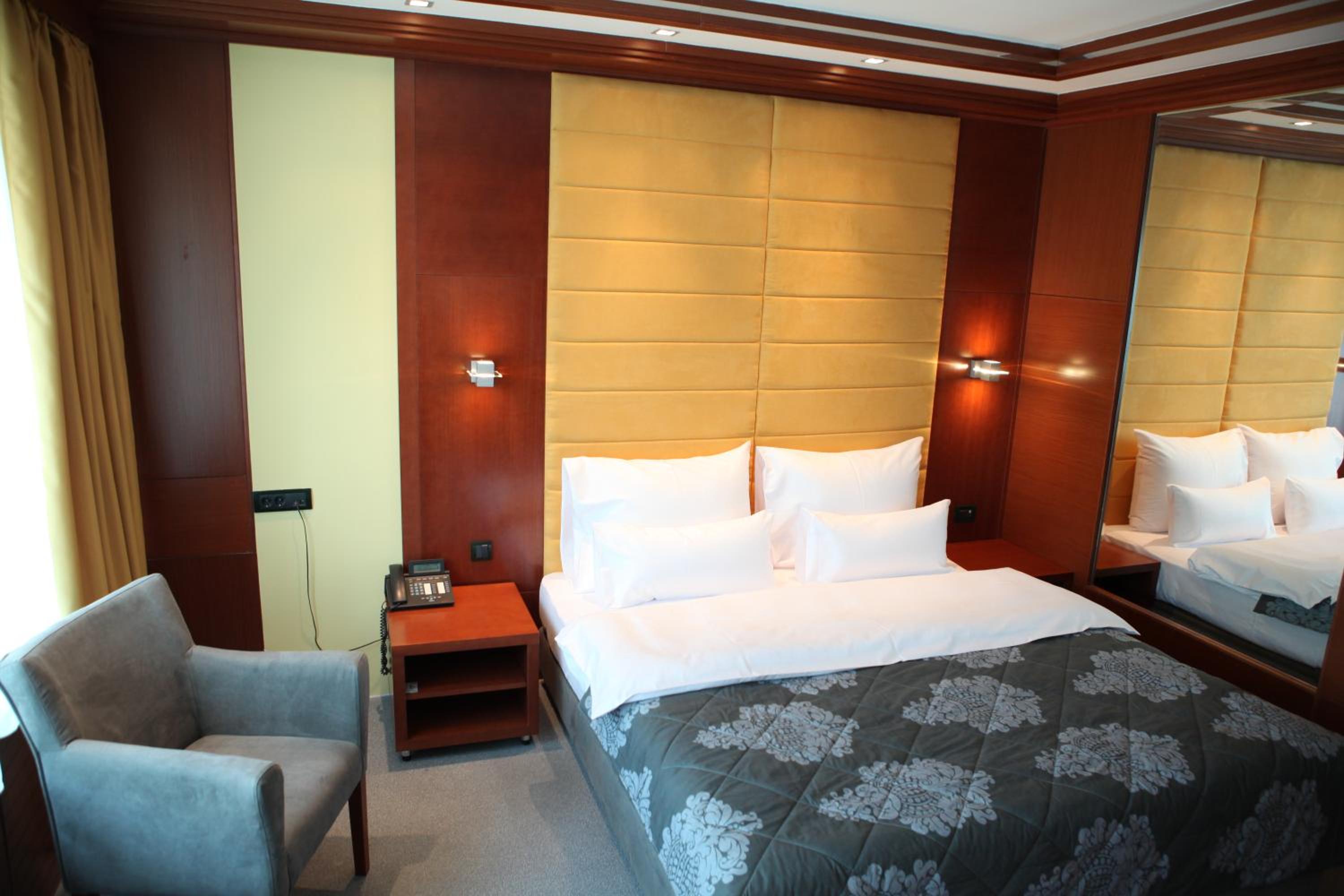 Double Room - Photo 1