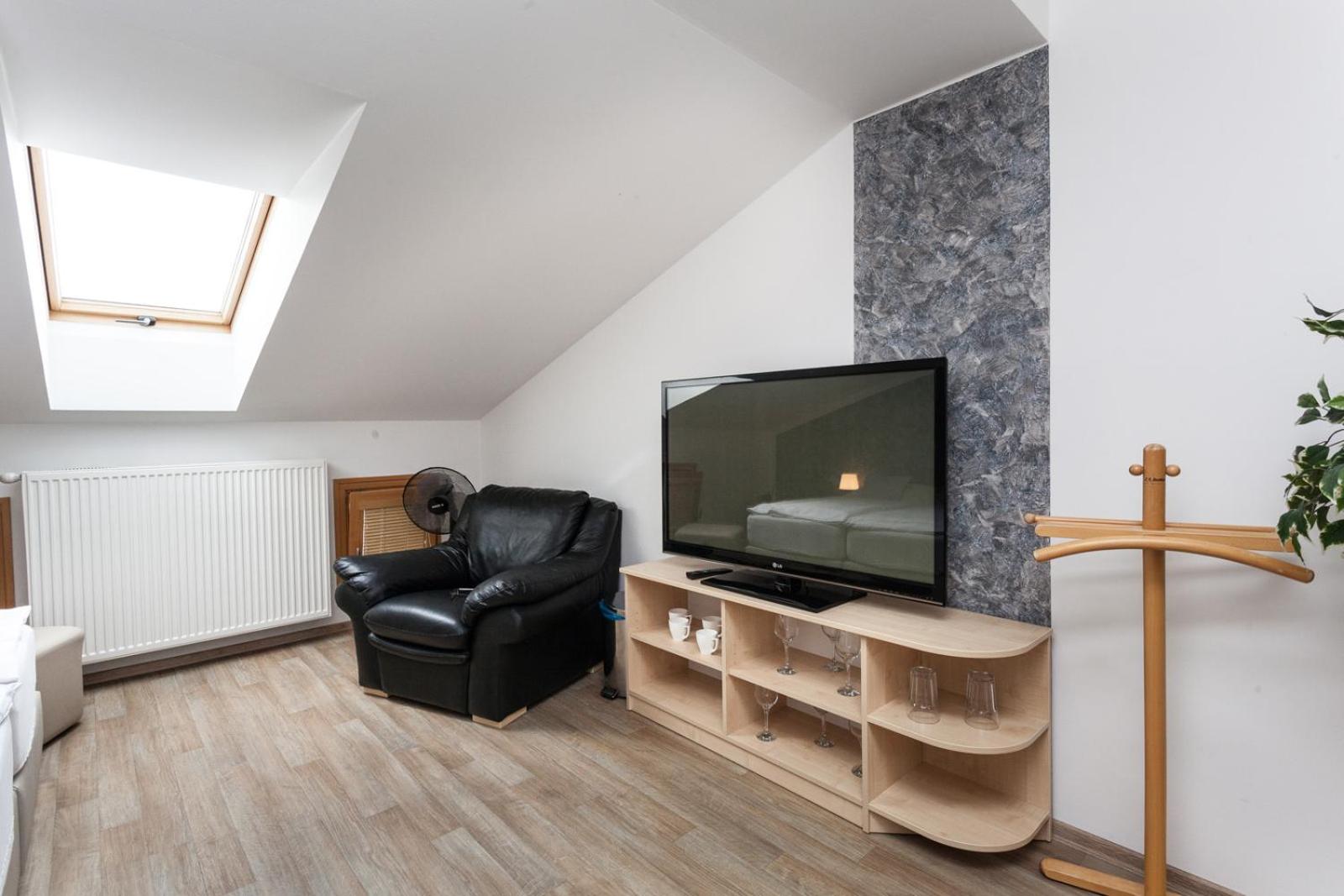 Double Room - Attic photo 3