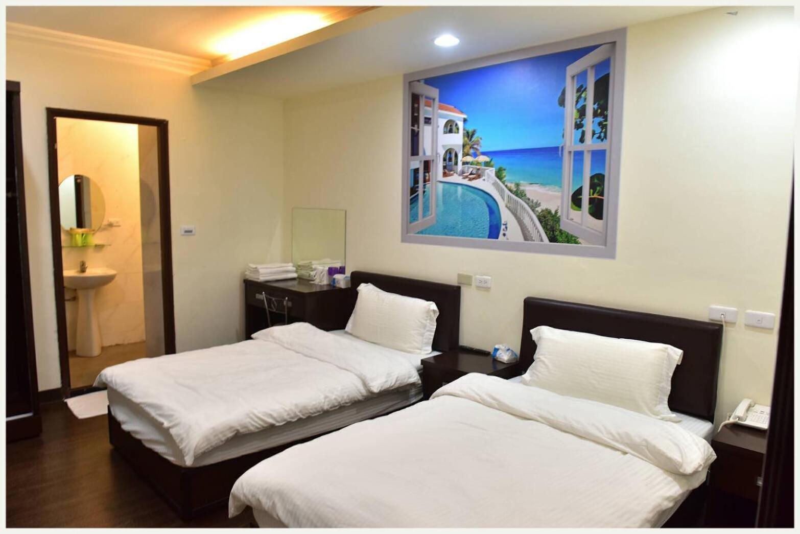 Economy Double Room photo 1