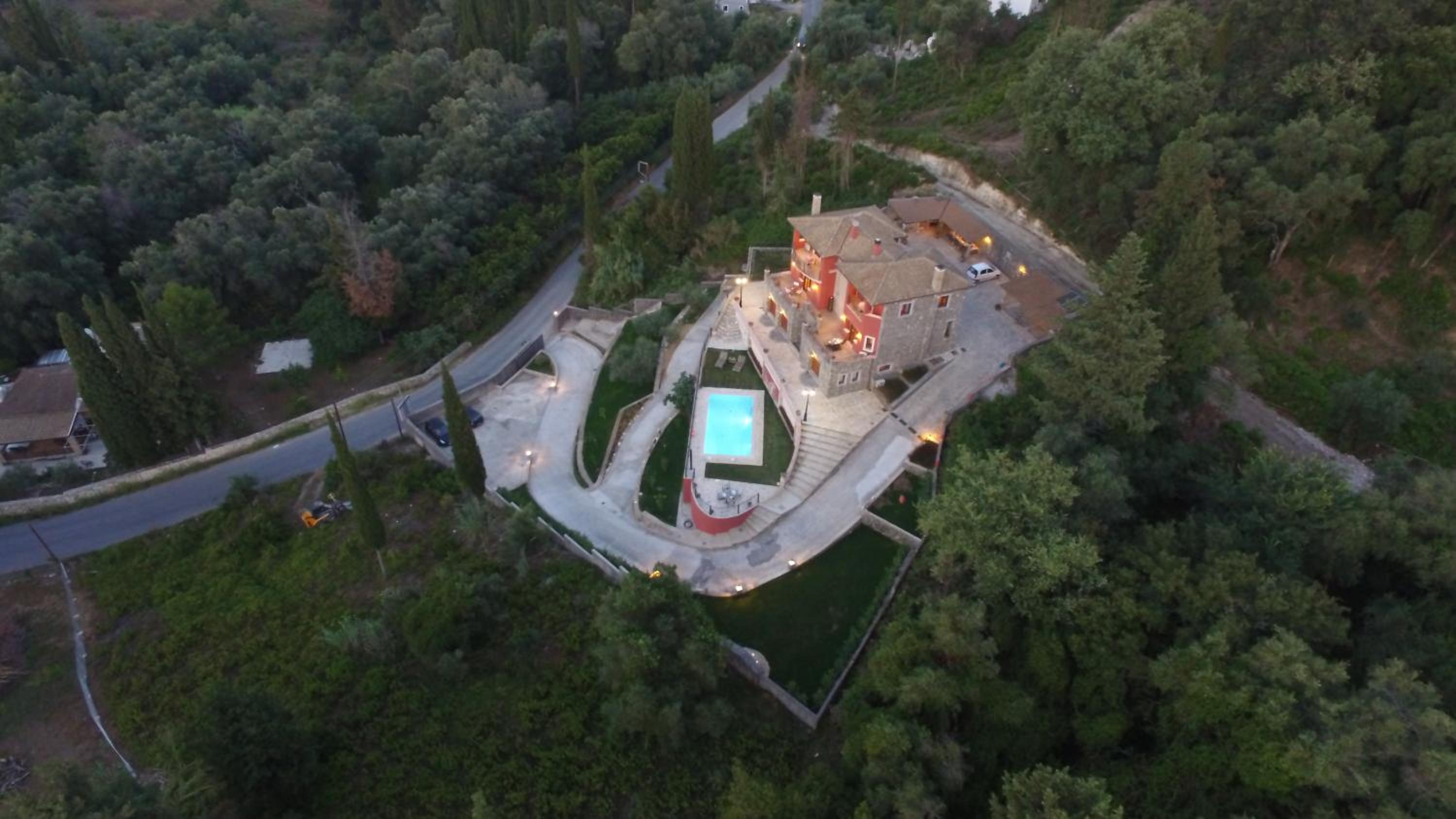 Villa photo 2