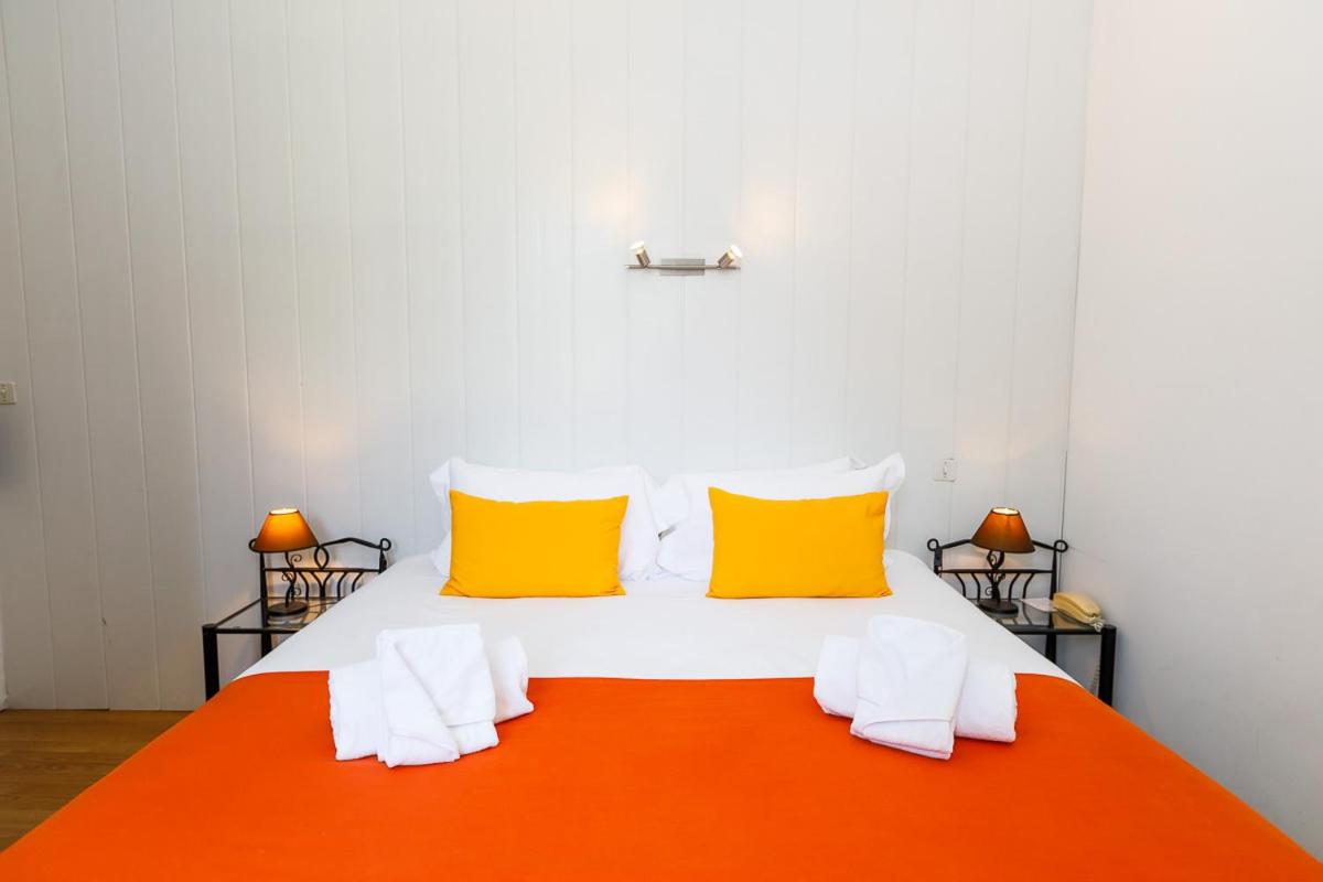 Standard Double Room - Photo 6