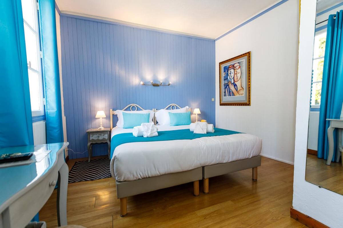 Triple Room (2 Adults + 1 Child) - Photo 1