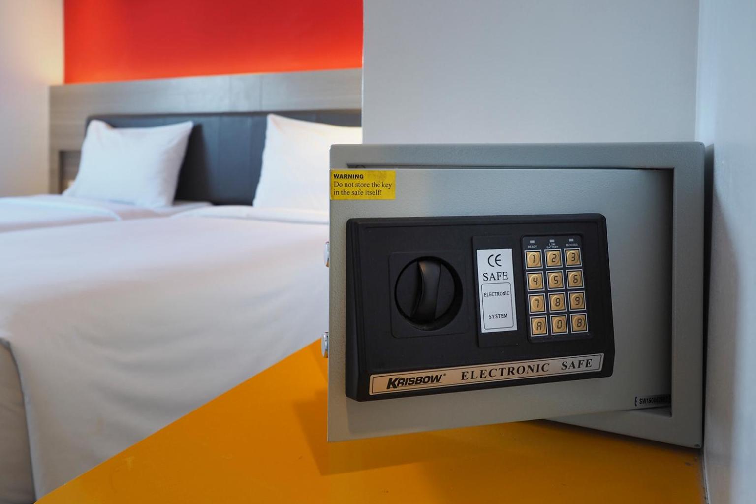 Staycation Offer - Smart Room Family photo 1