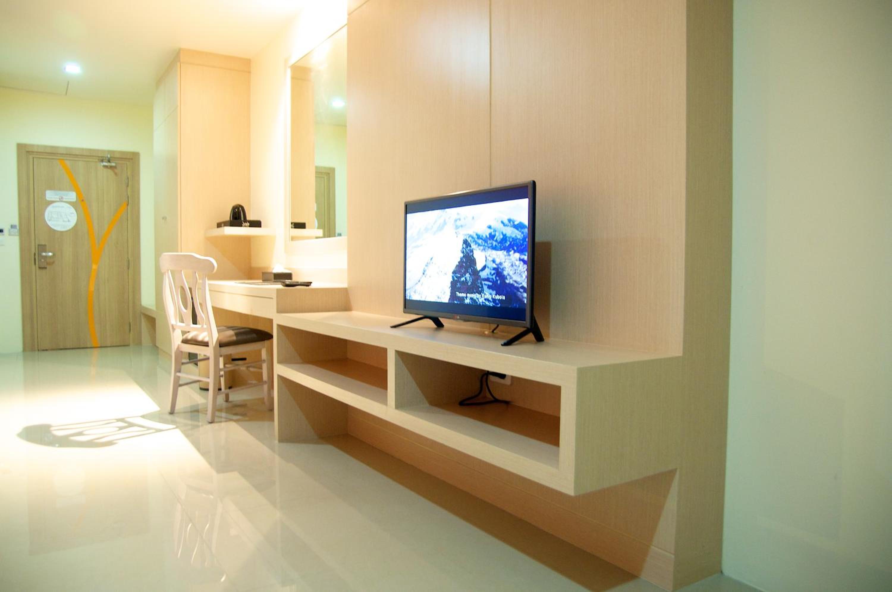 Standard King Room photo 2