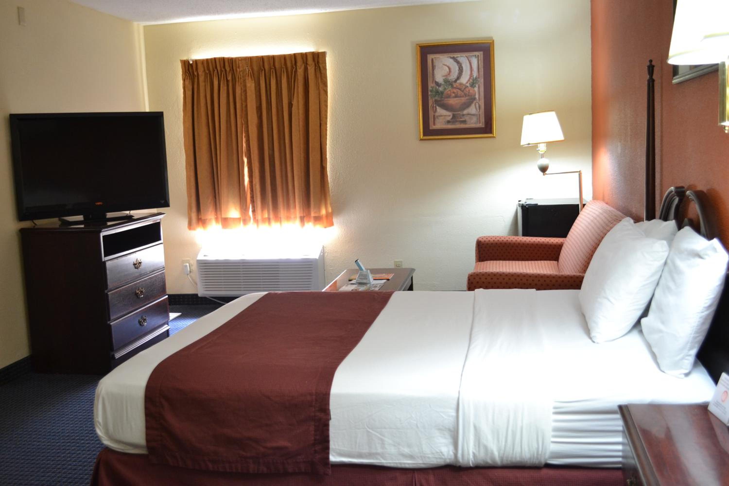 Deluxe King Room - Photo 4