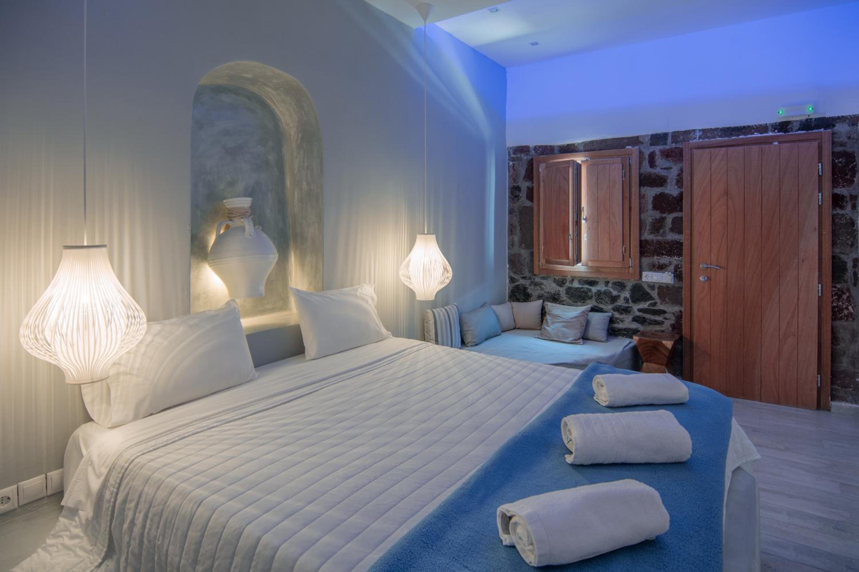 Executive Double Room with Caldera View - Photo 17