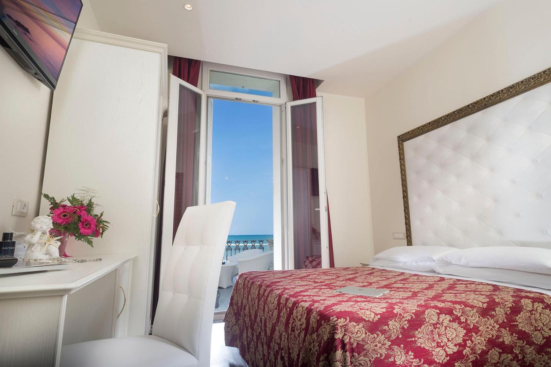 Superior Double or Twin Room with Terrace