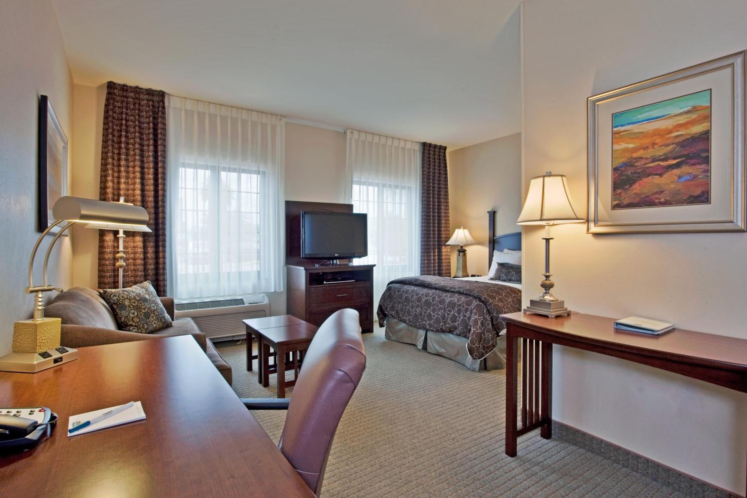 Standard Suite - Photo 4