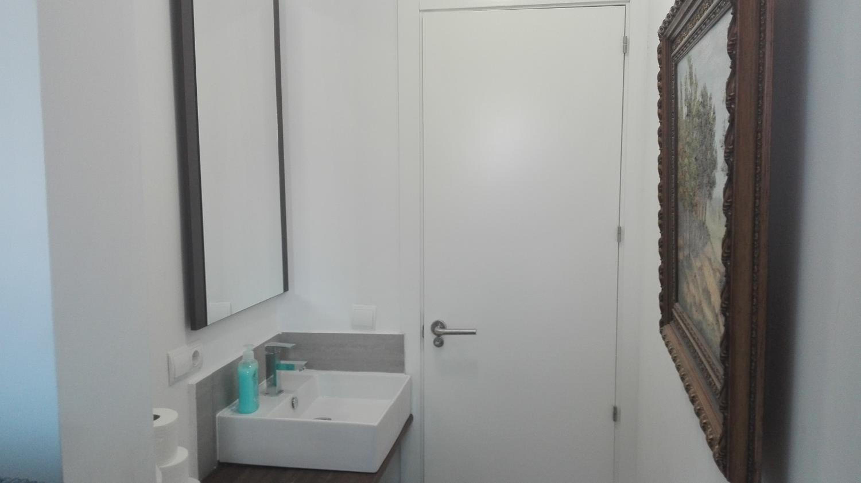 Two-Bedroom Apartment - Photo 2