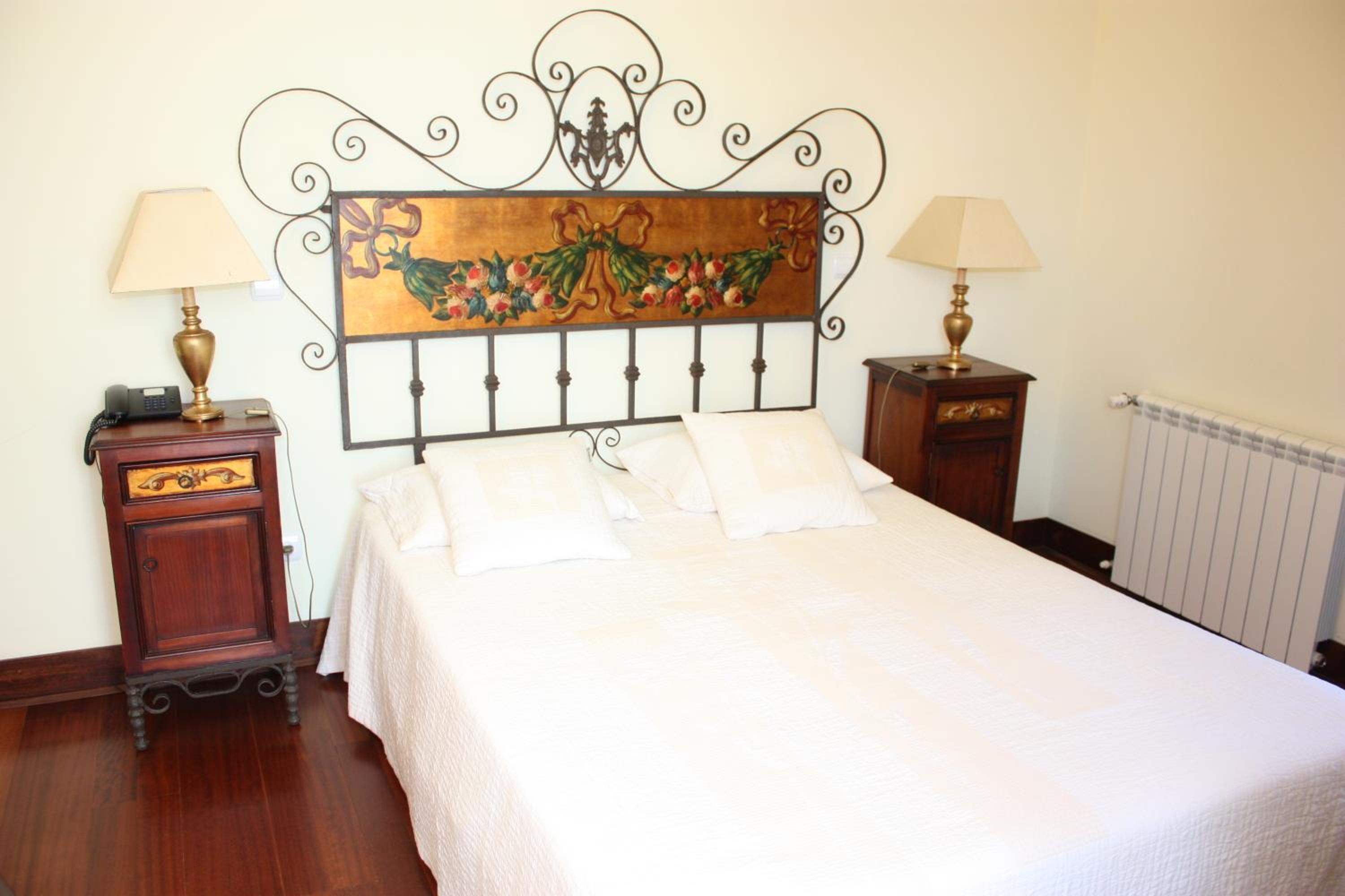 Double Room - Photo 3