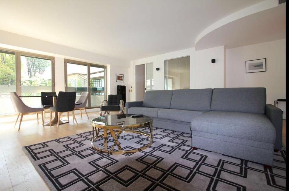 Apartment photo 1