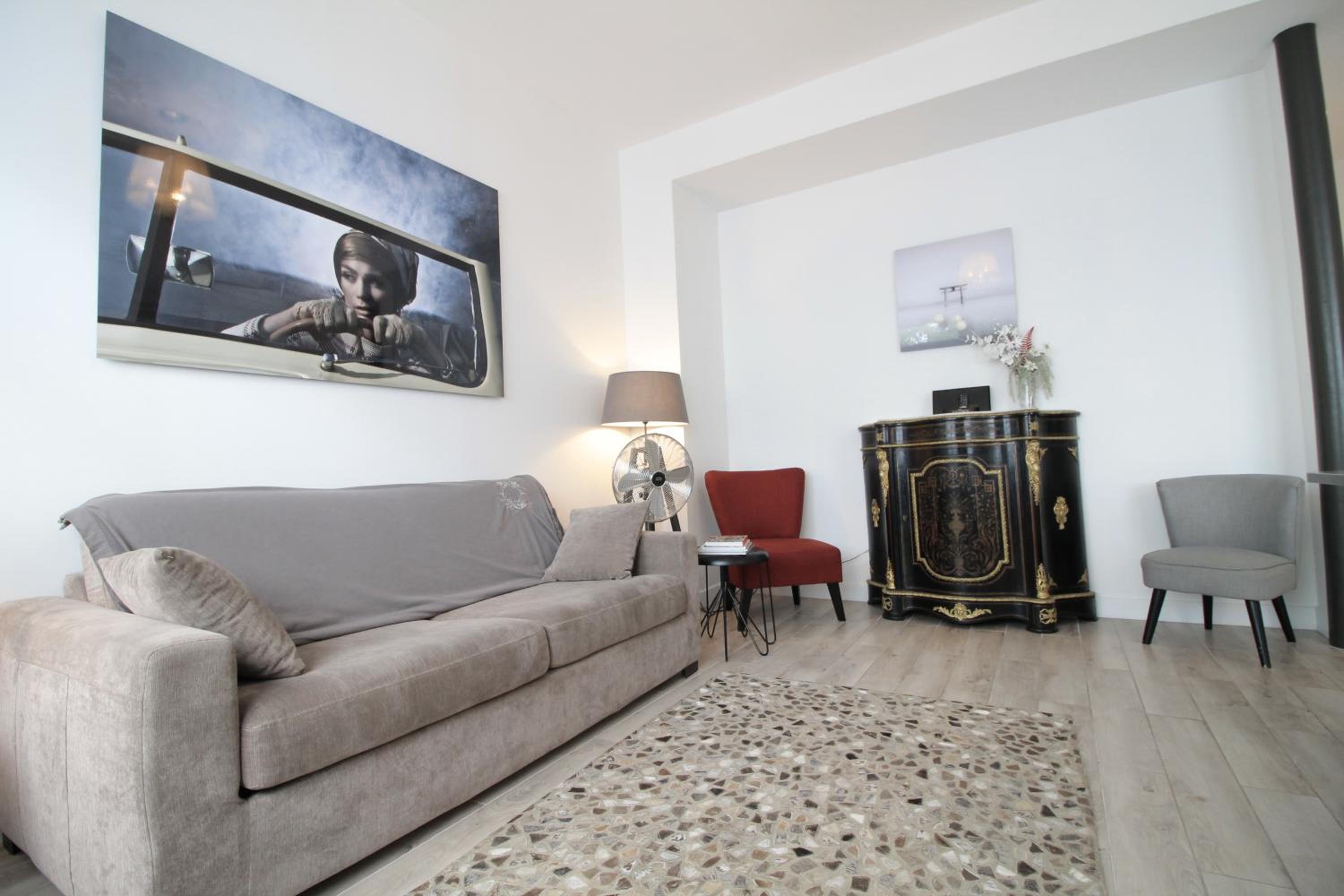 Two-Bedroom Apartment photo 2