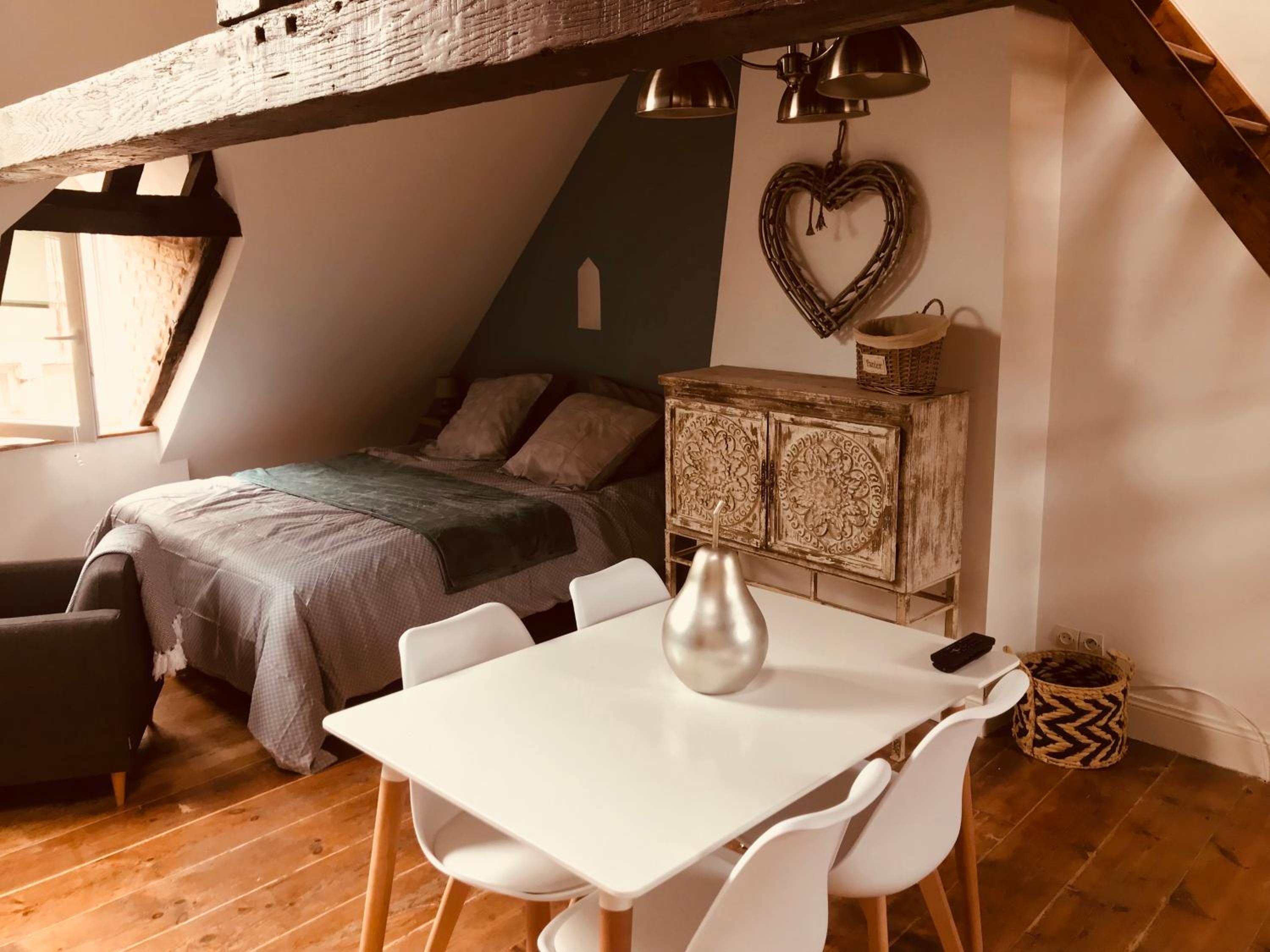 Studio Apartment
