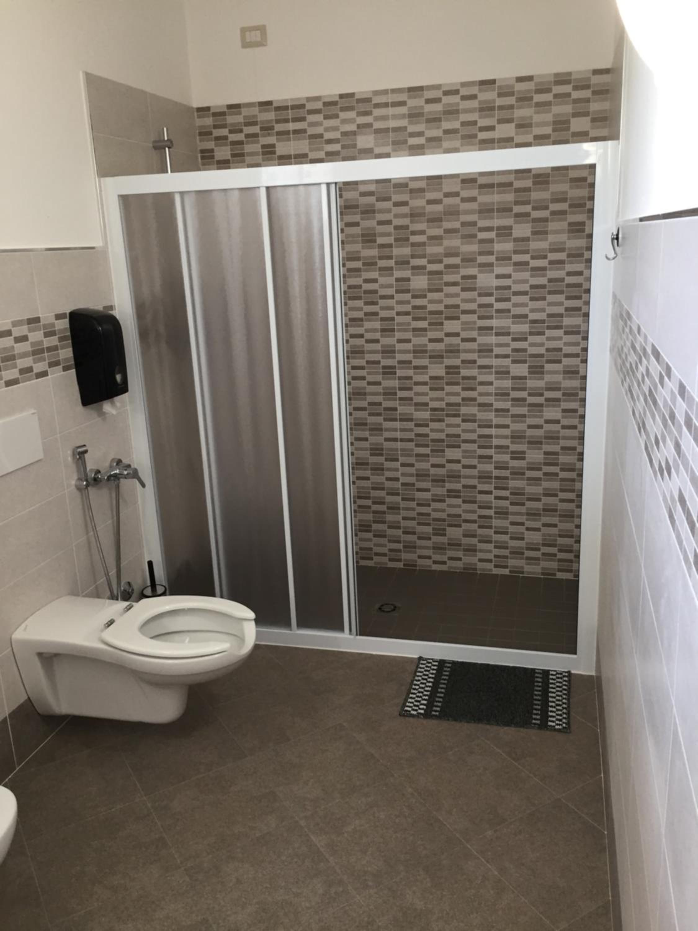 Double or Twin Room - Disability Access - Photo 5