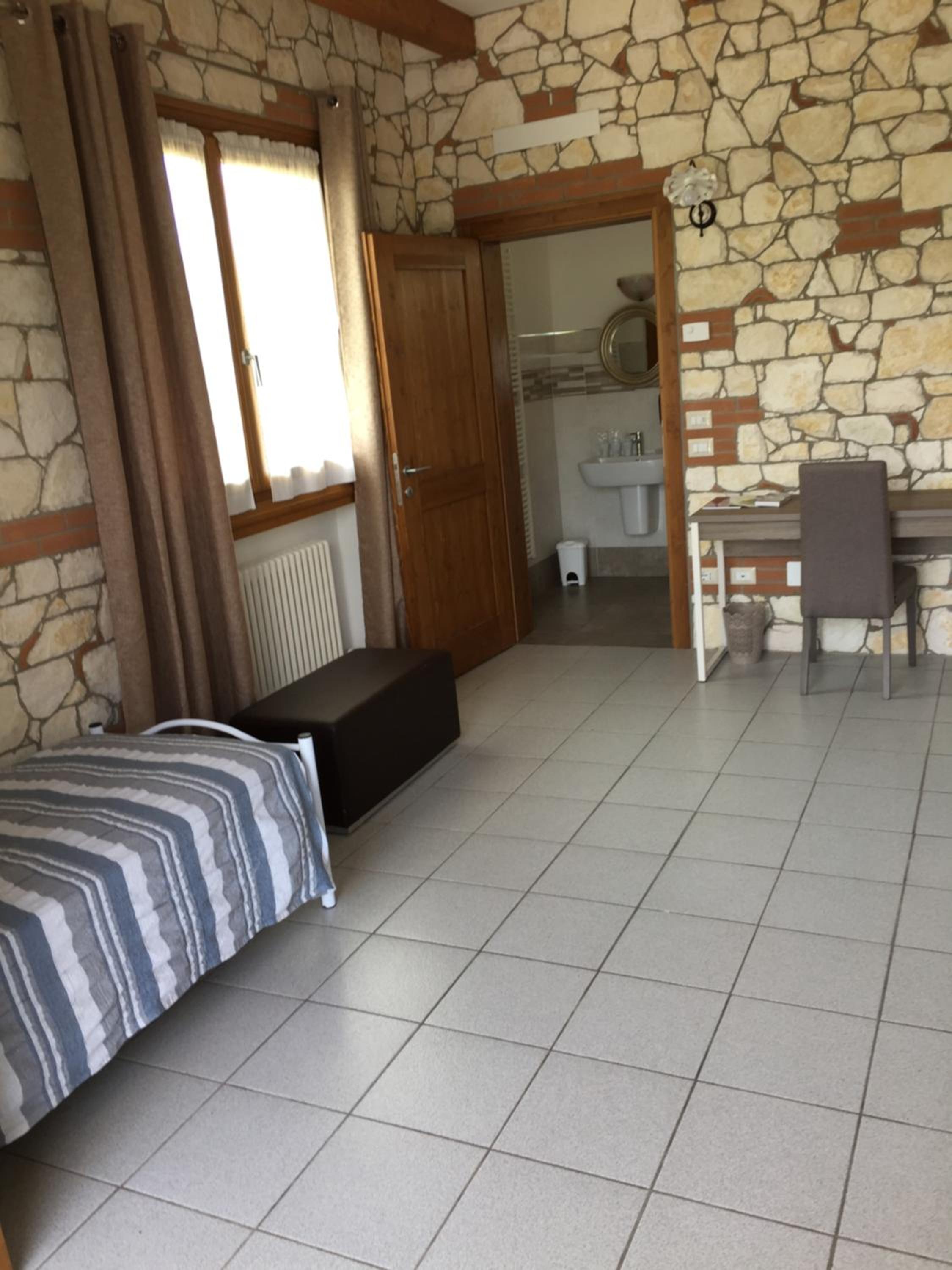 Double or Twin Room - Photo 1