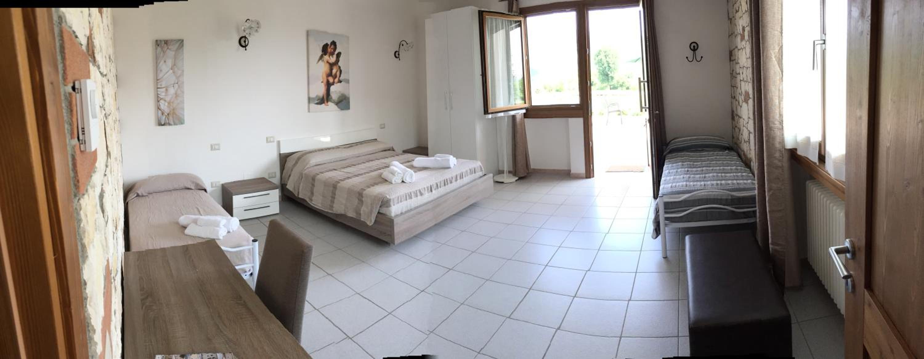 Double or Twin Room - Photo 5