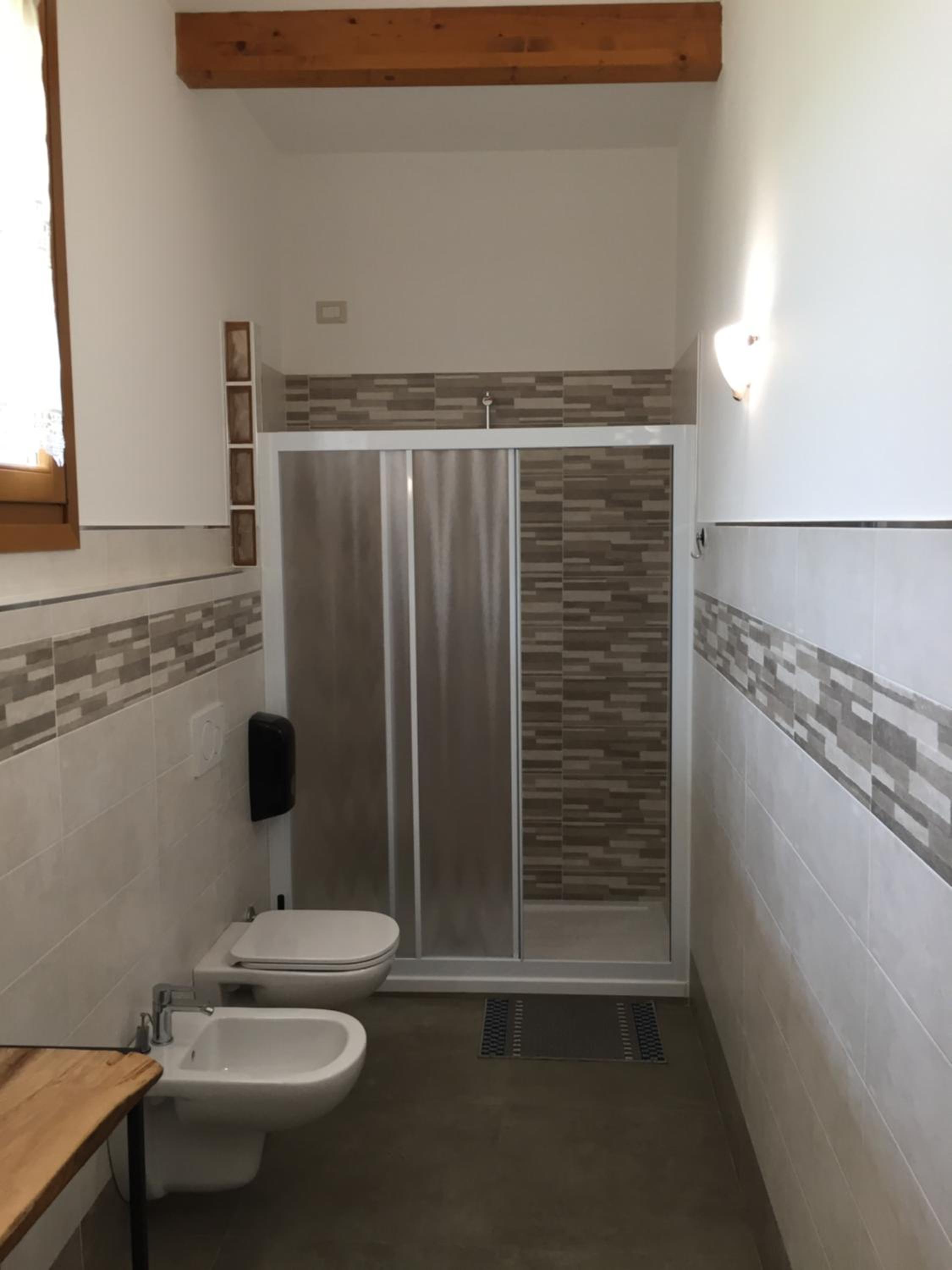 Double or Twin Room - Photo 6