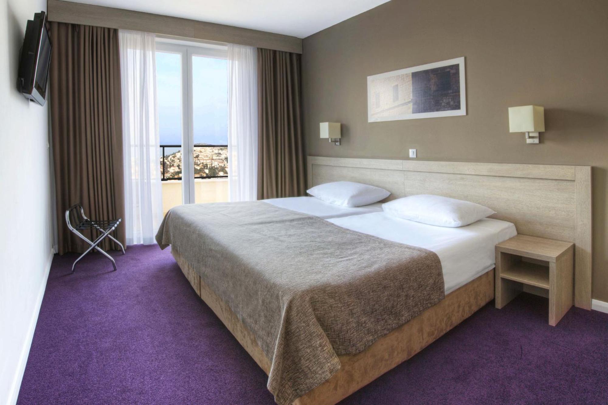 Doppel-/Zweibettzimmer mit Meerblick