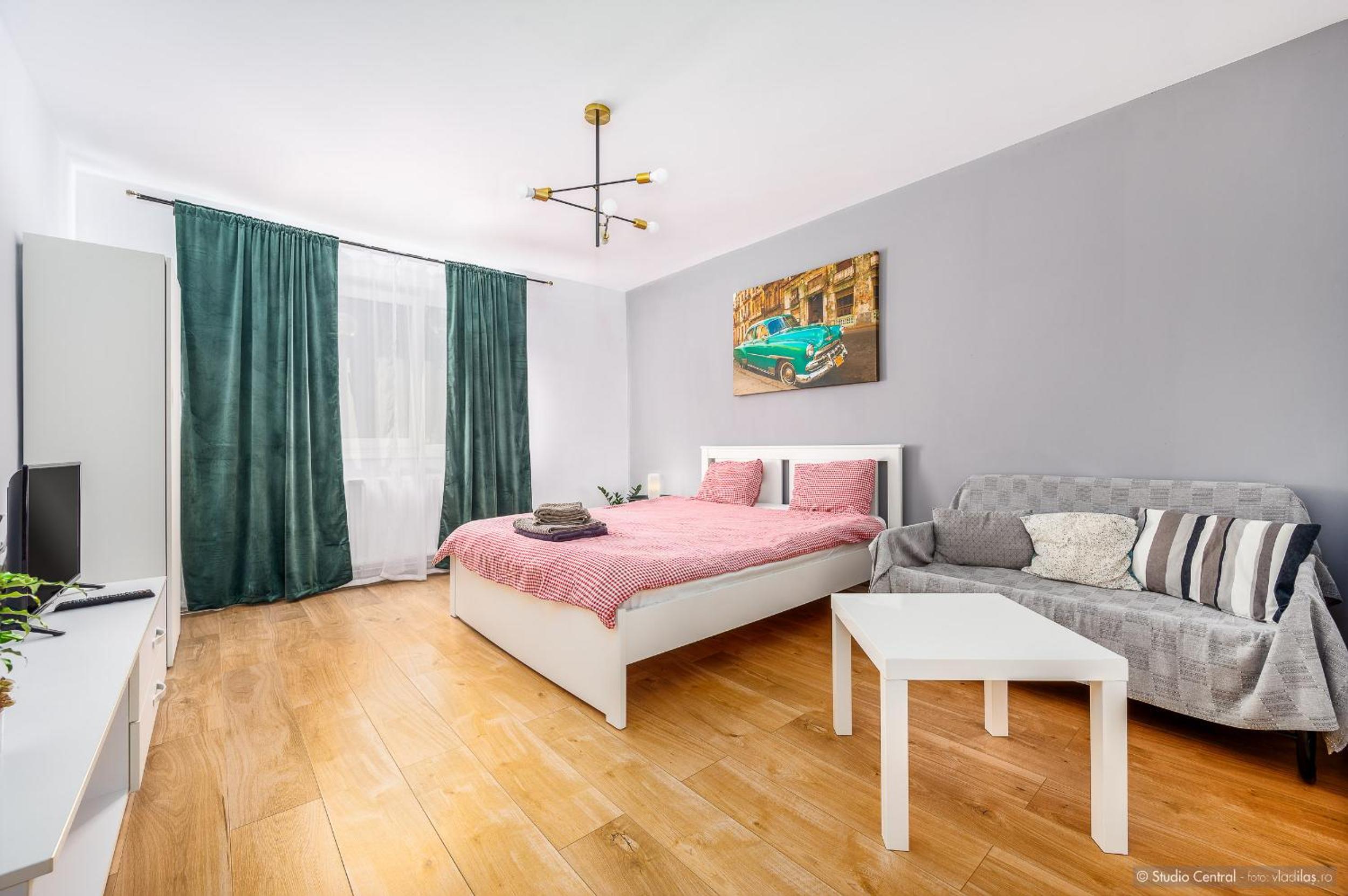 One-Bedroom Apartment