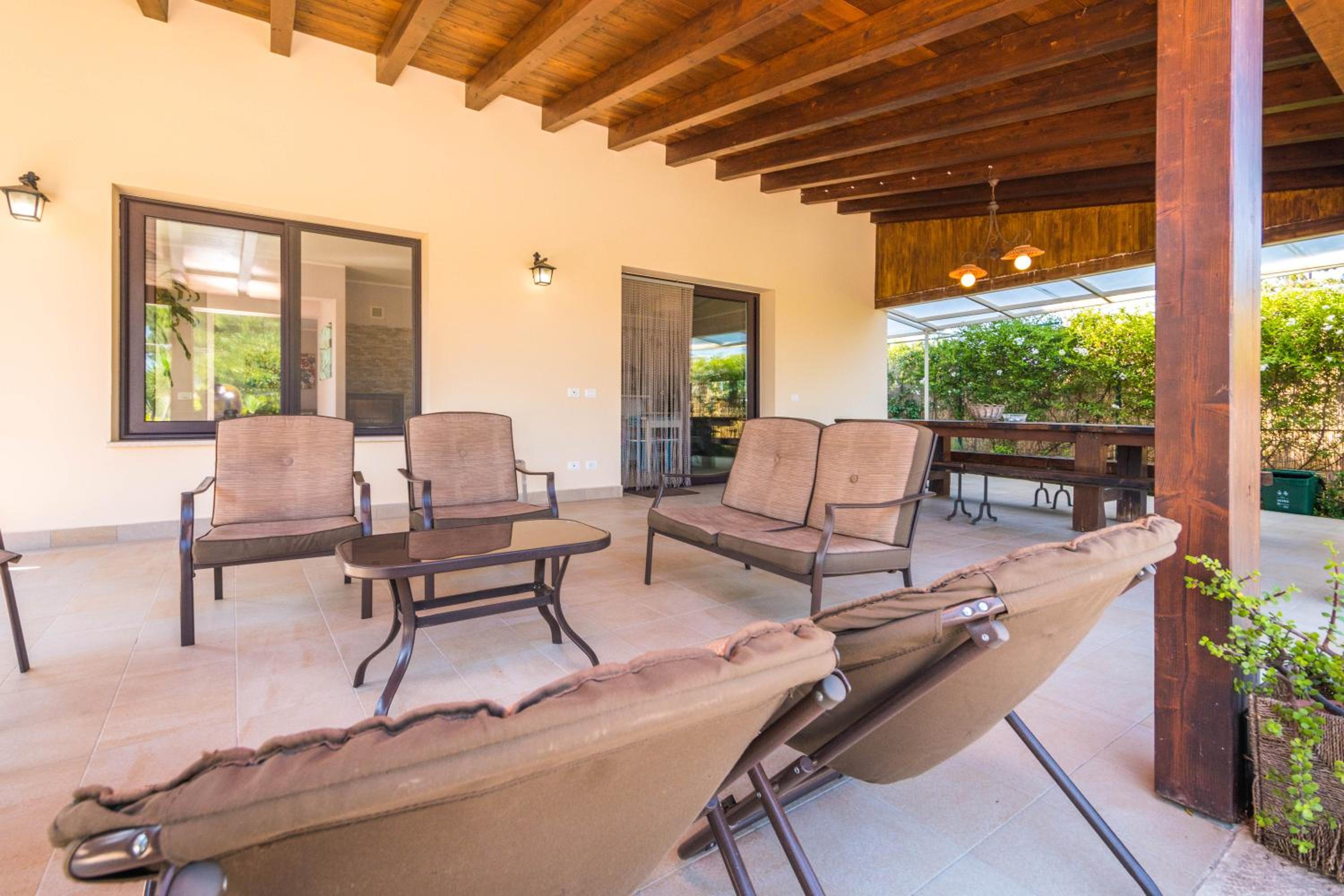 Deluxe Villa photo 2