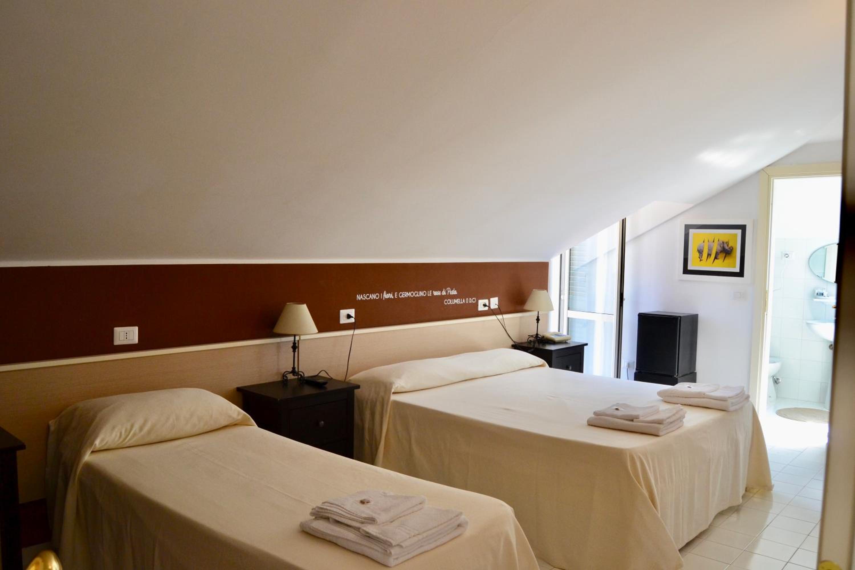 Triple Room - Photo 7